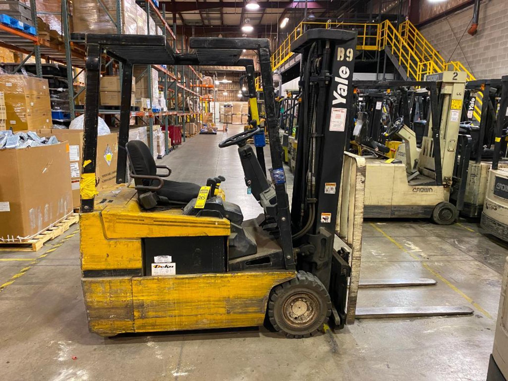 Yale 3,000-LB. Capacity 3-Wheel Electric Forklift, Model ERP030TFN36SE082, S/N B807N02185U, Lever Sh - Image 3 of 6