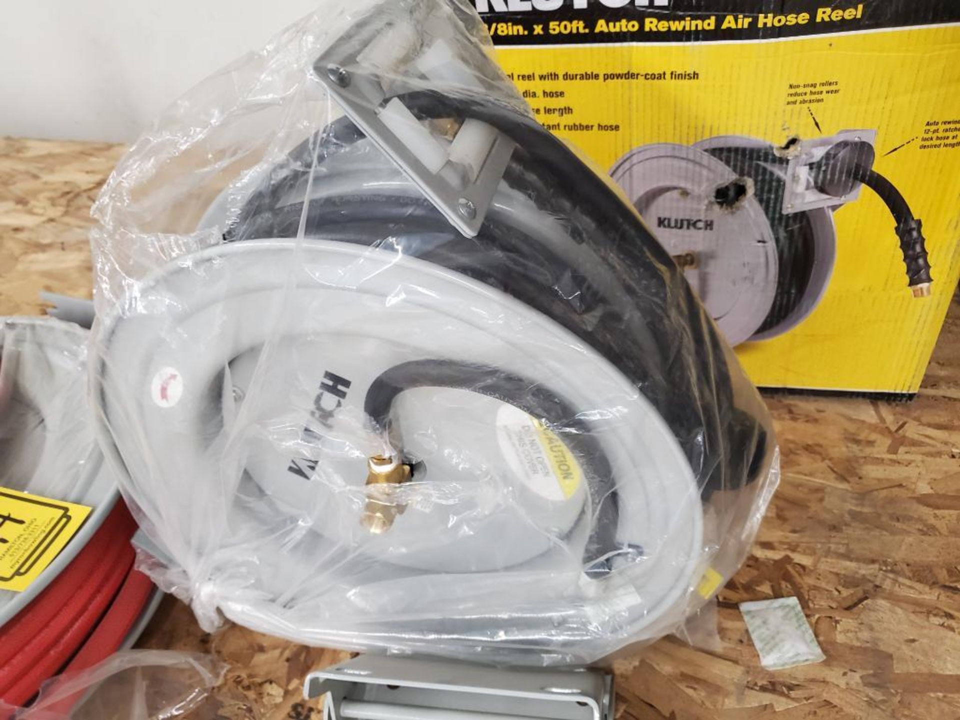 (New) Klutch Retractable Air Hose Reel, 3/8" x 50', Kink Resistant Rubber House, 300 PSI - Image 3 of 3