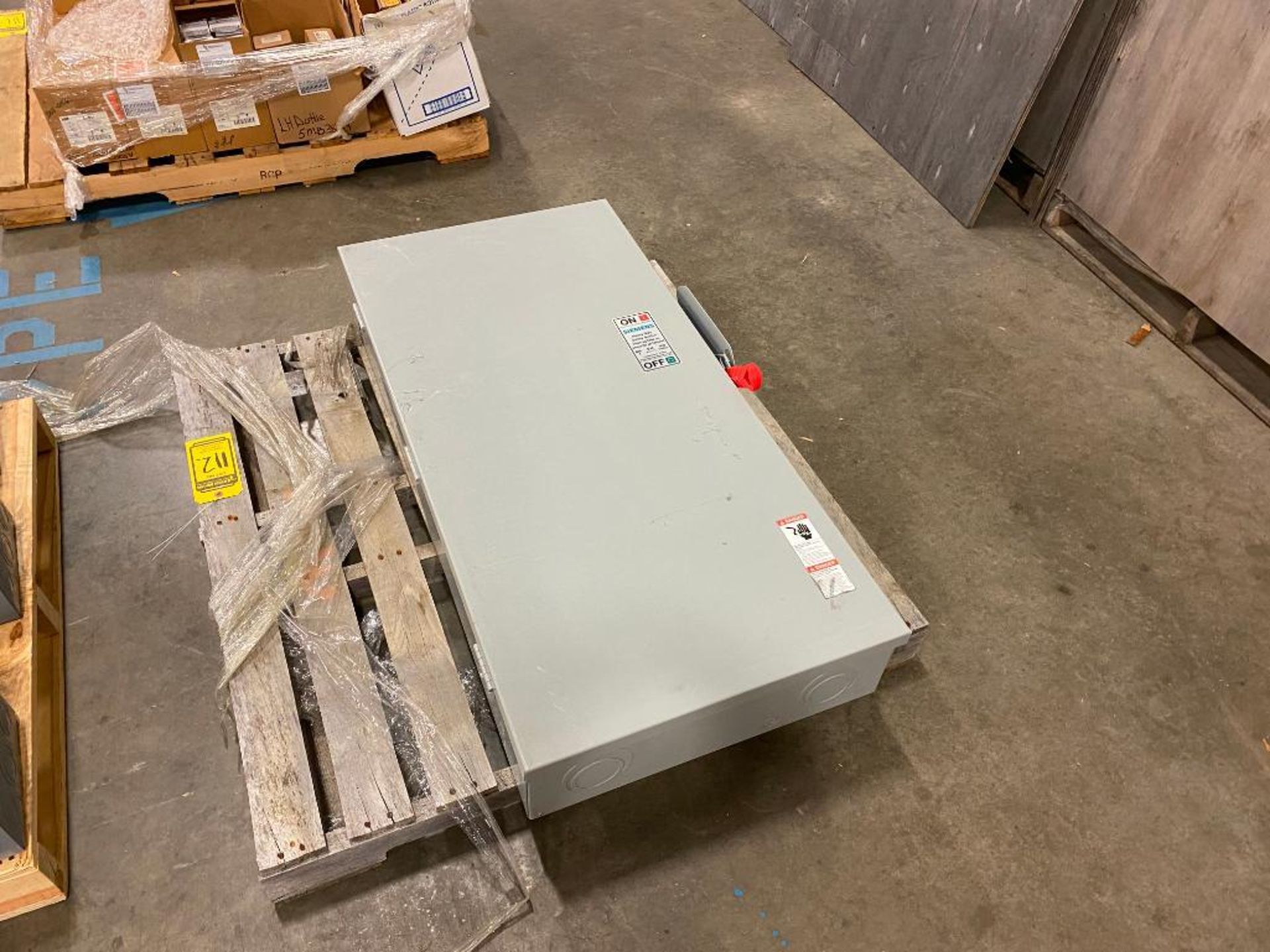 Siemens 400 AMP Breaker Box