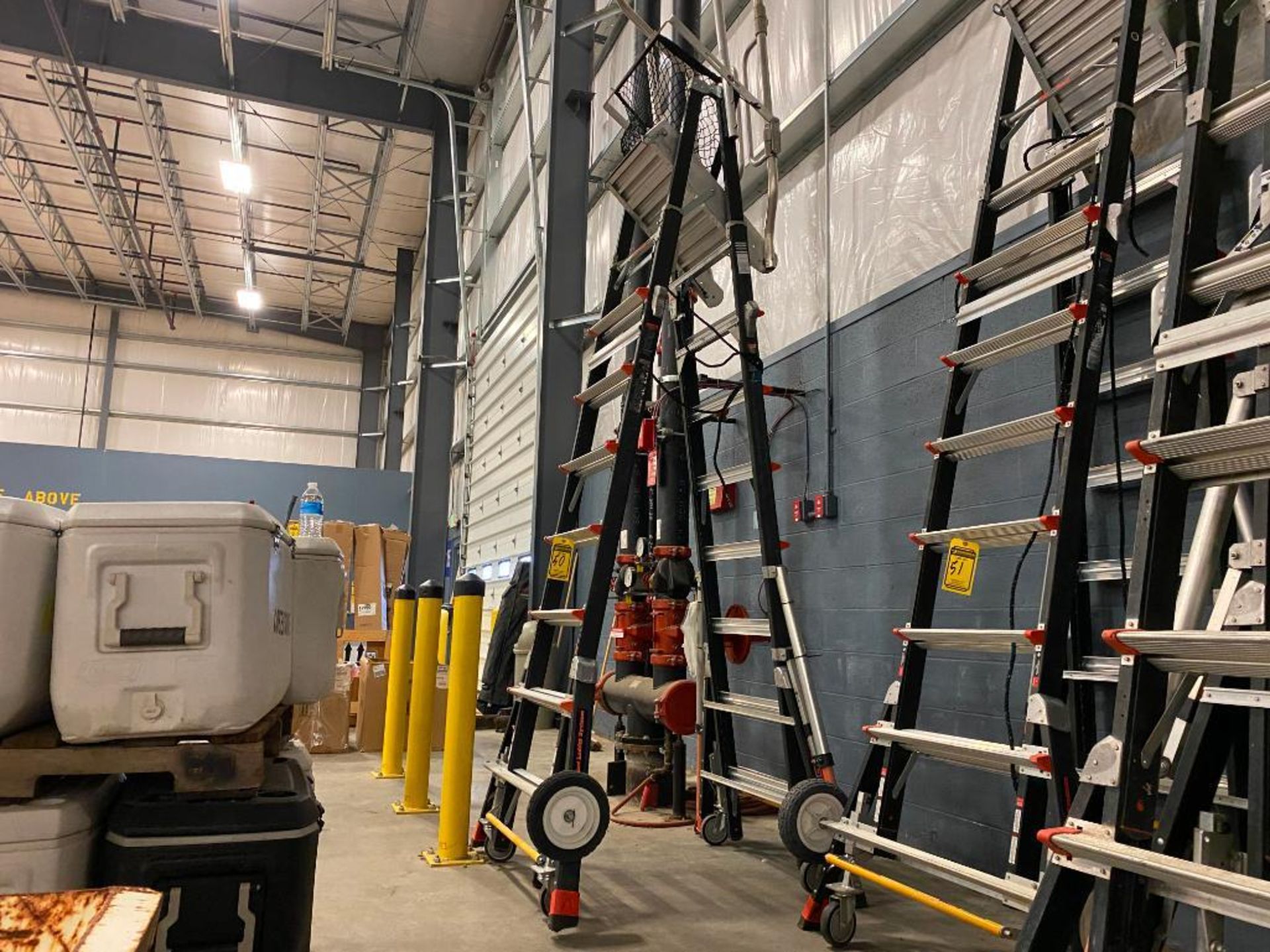 Little Giant Ladder Systems Cage Ladder, 7'9"-13'6" Max. Standing Level - Image 2 of 8