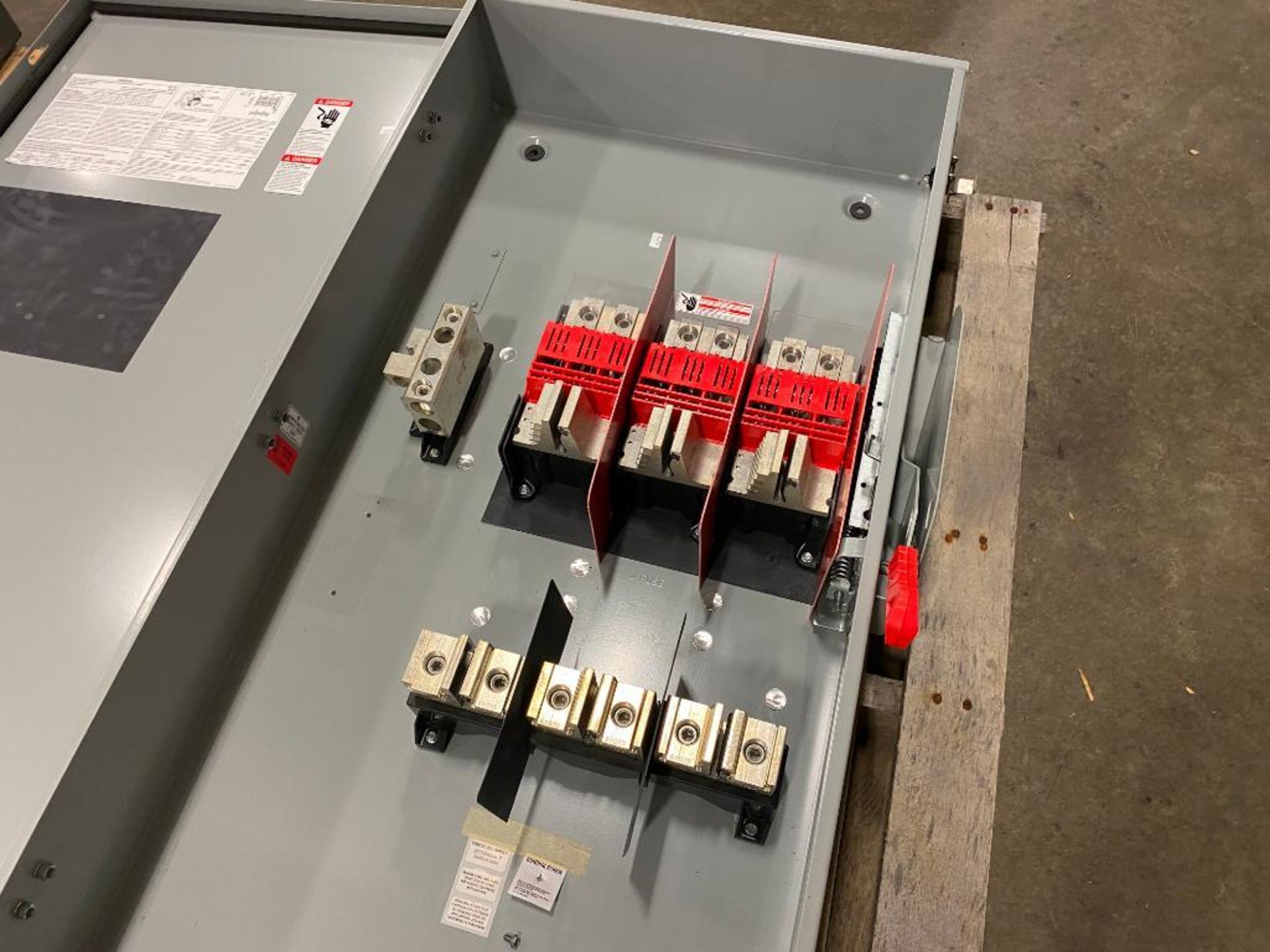 Siemens 400 AMP Breaker Box - Image 3 of 6