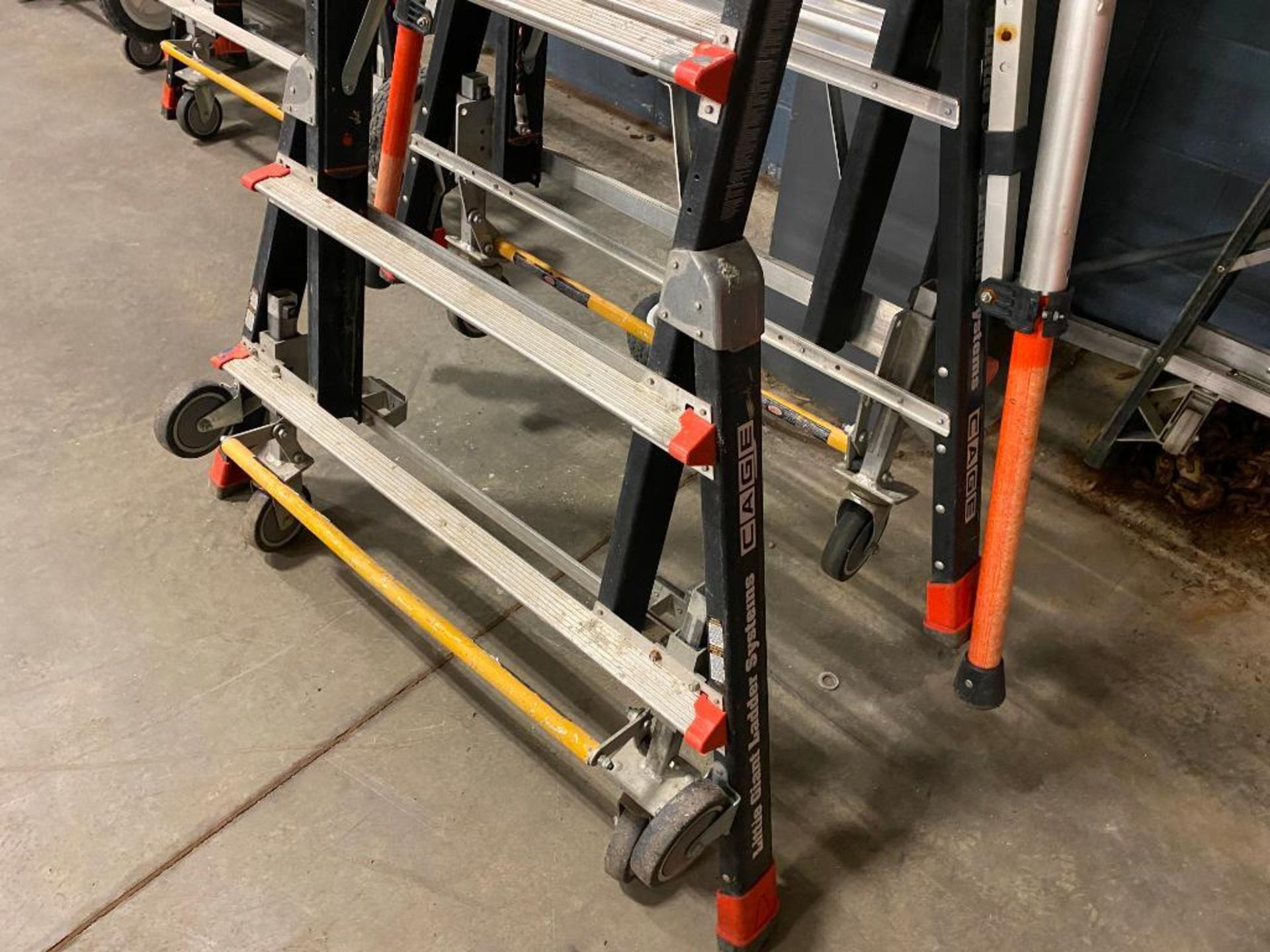 Little Giant Ladder Systems Cage Ladder, 4'10"-8'8" Max. Standing Level - Image 3 of 6