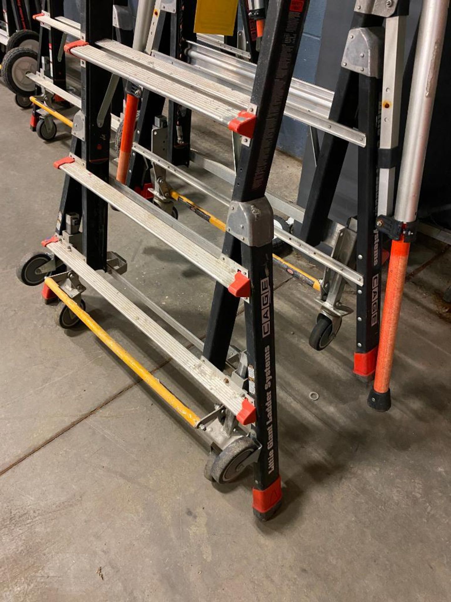 Little Giant Ladder Systems Cage Ladder, 4'10"-8'8" Max. Standing Level - Image 4 of 6