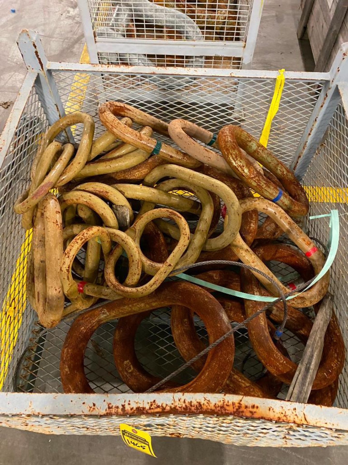 Crate of Assorted Links - Image 4 of 4