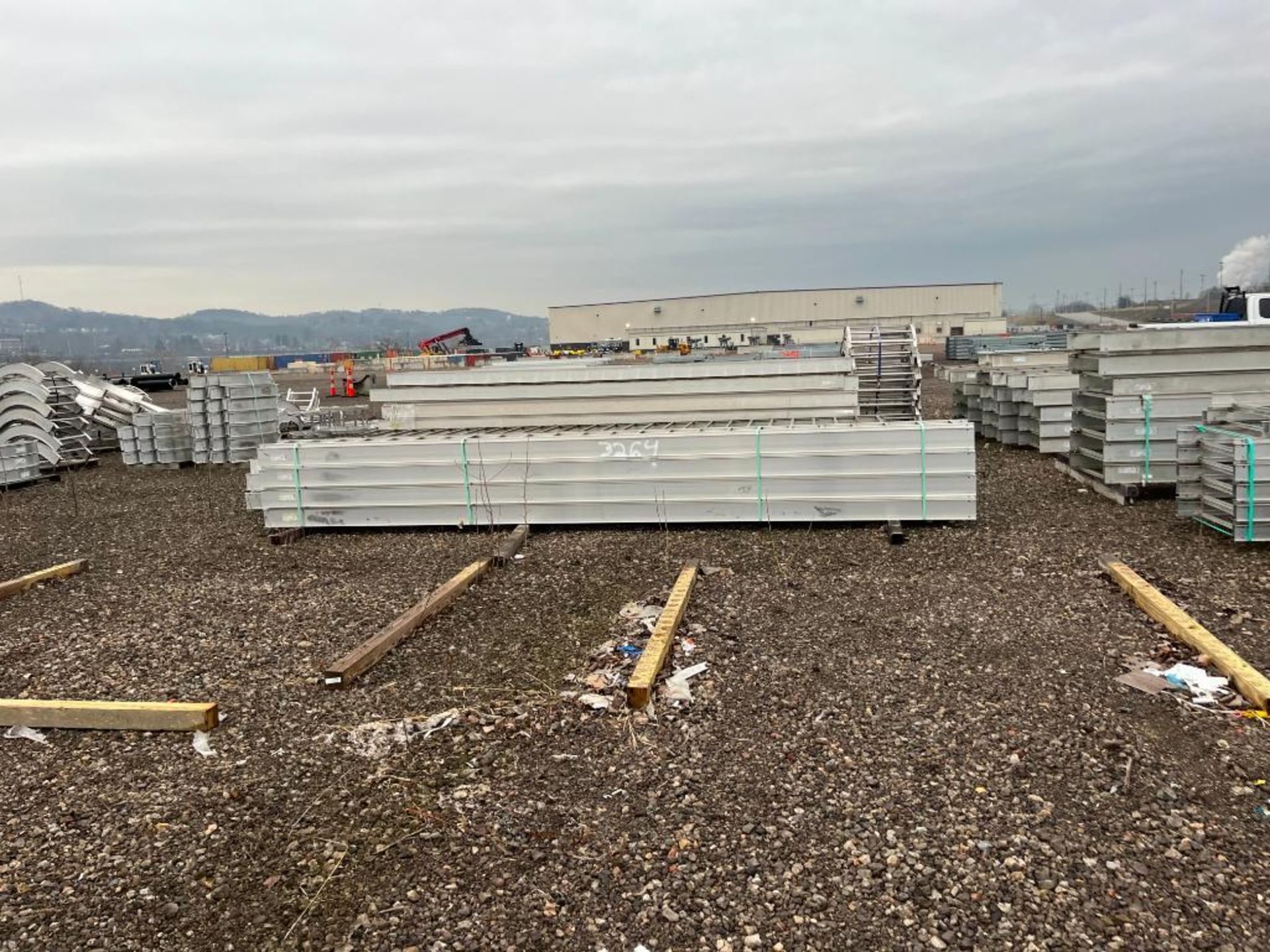 Assorted Width Aluminum Cable Tray Lengths, 20' - Image 2 of 4