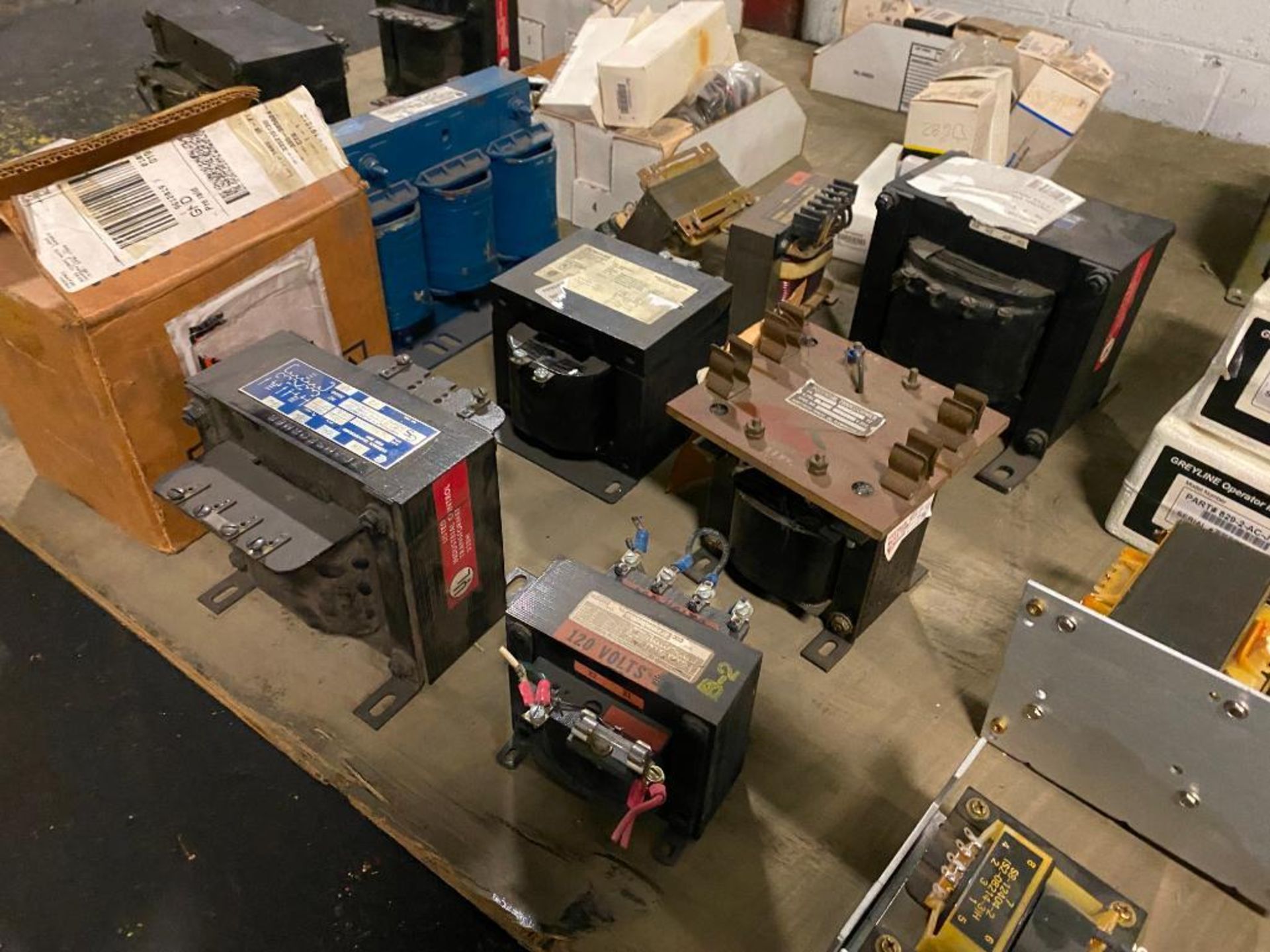 Lot of Assorted Allen-Bradley Switches, Transformers up to 1 KVA, & Honeywell Parts - Image 4 of 7