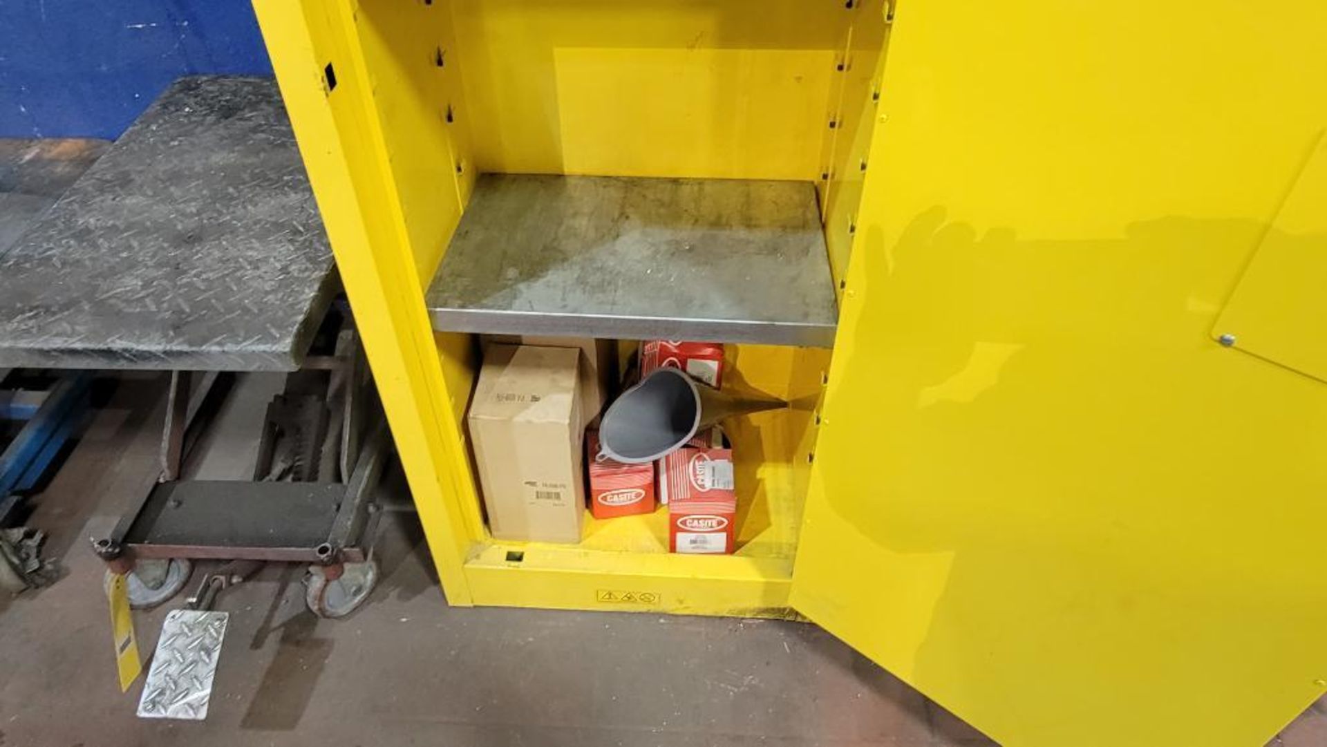 Justrite Flammable Cabinet - Image 3 of 5