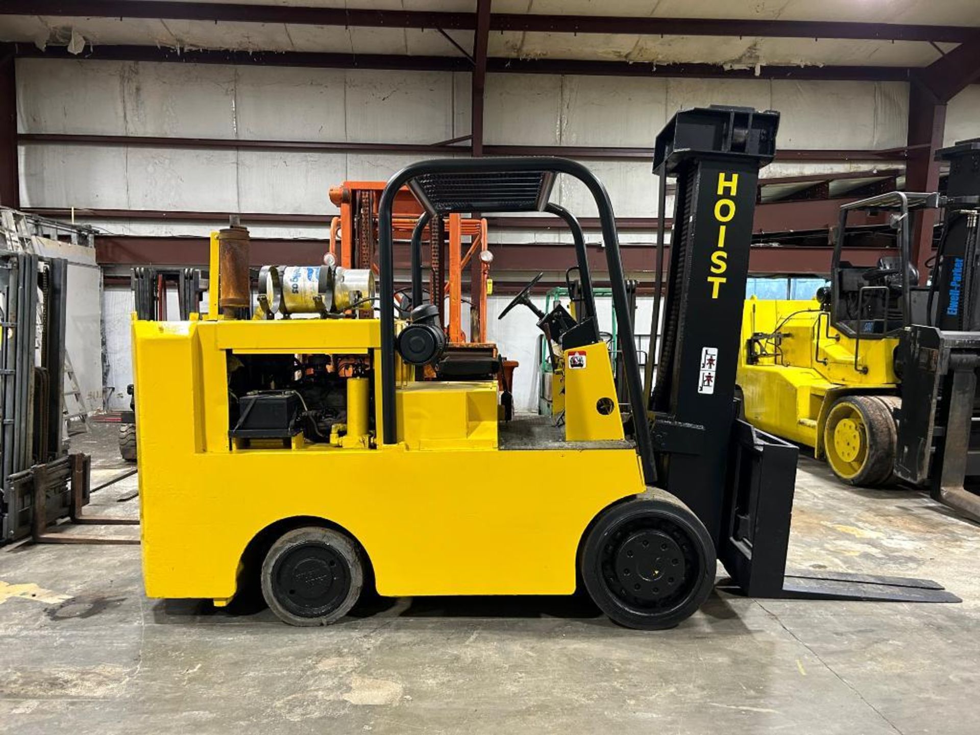 Hoist 24,000-LB. Capacity Forklift, Model FKS12, S/N 20619, Solid Tires, LPG, 2-Stage Mast, 108" Low - Image 3 of 6