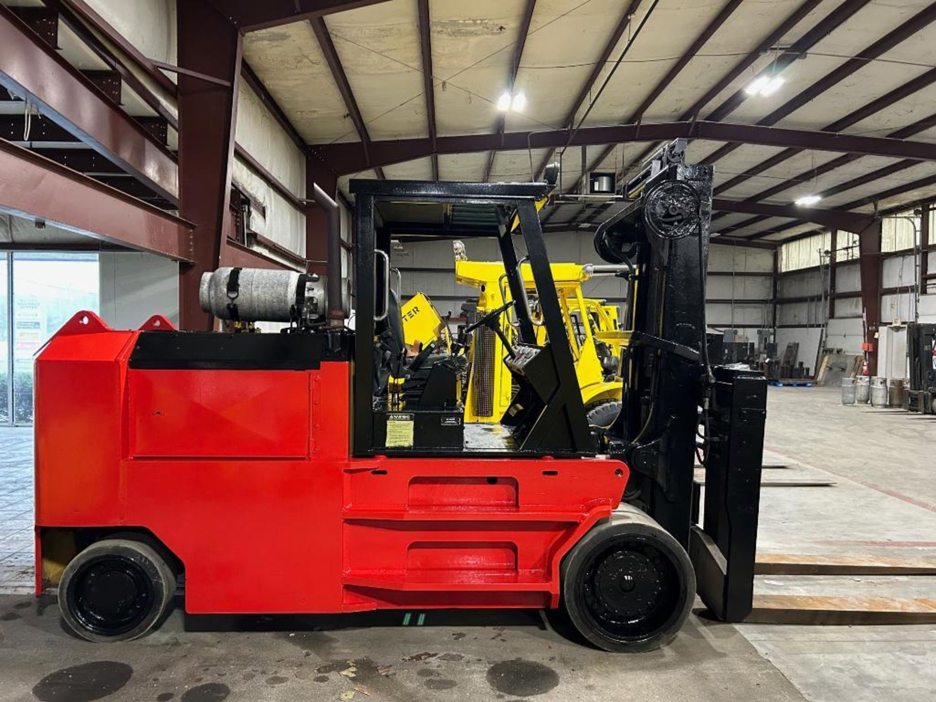 Taylor 40,000 LB. Capacity Forklift, Model TC400L, S/N S-D3-25068, Dual Fuel, LPG/ Gasoline, Solid T - Image 3 of 6