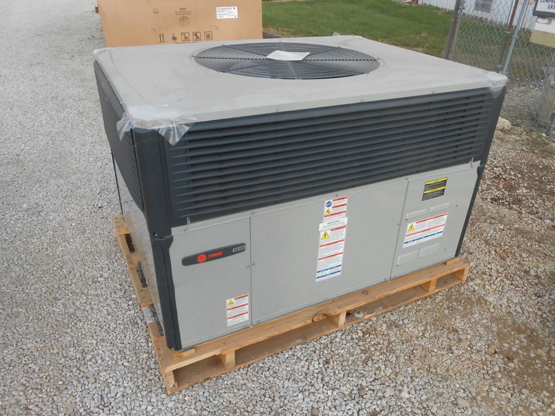 (1) Trane 4-Ton Single Packaged Air Conditioner, Airflow: Convertible, Voltage: 460, Hertz: 60, Phas