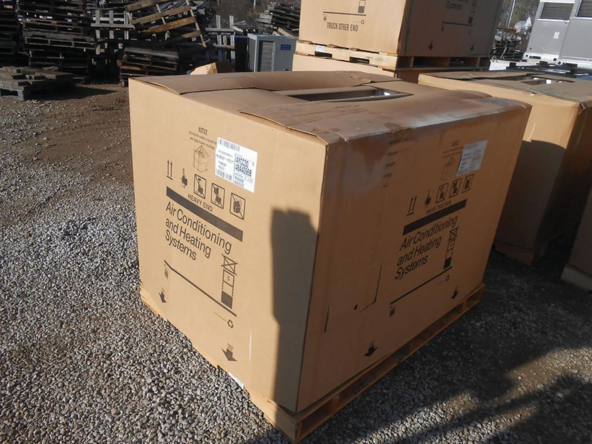 (1) Trane 4-Ton Single Packaged Gas/Air Conditioning Rooftop Unit, Airflow: Convertible, Voltage: 46 - Image 5 of 5