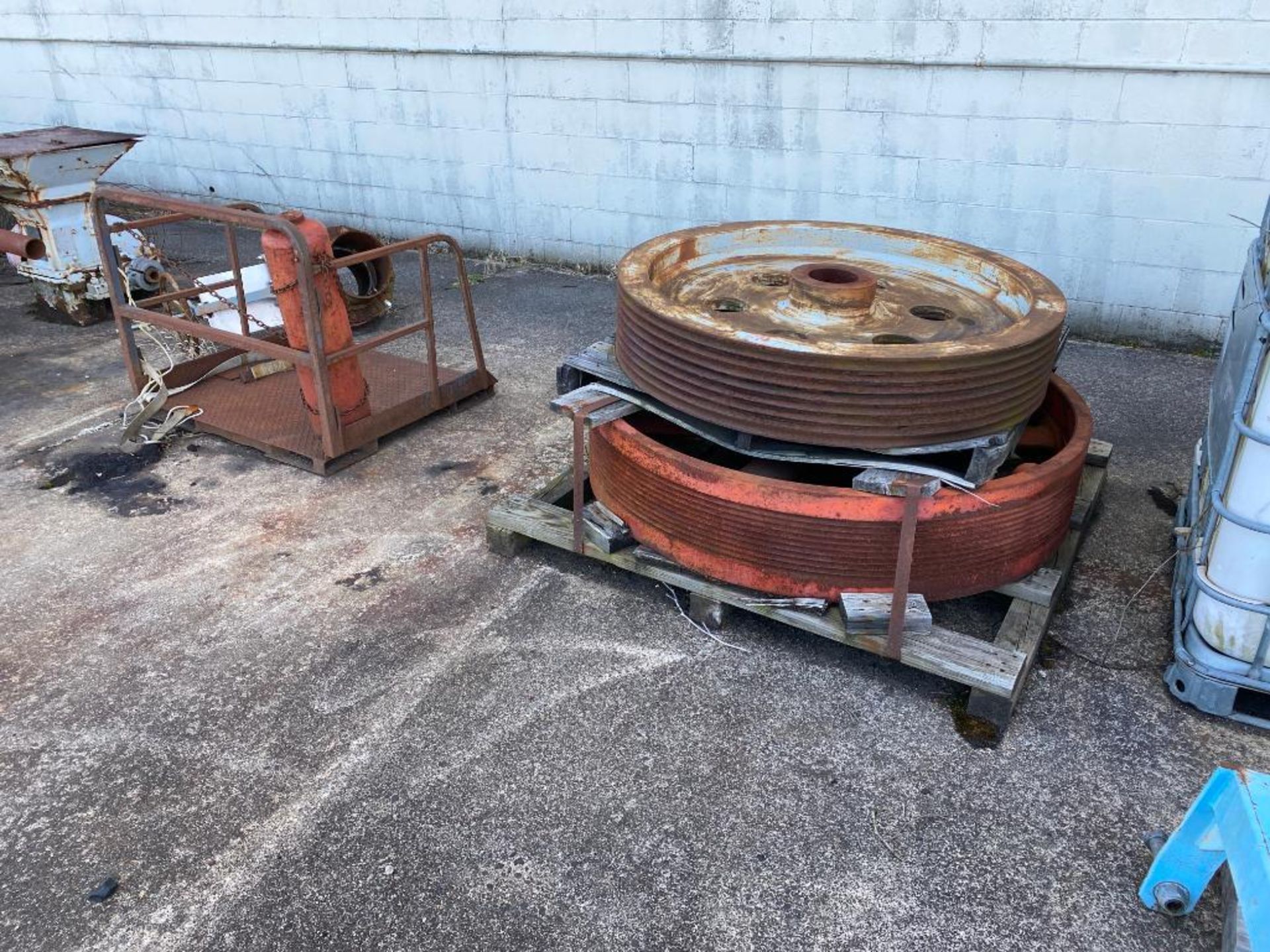 Assorted Steel: Pipe, A-Frame Rack, Pulleys, Pallet Racking, & Tank - Image 8 of 10