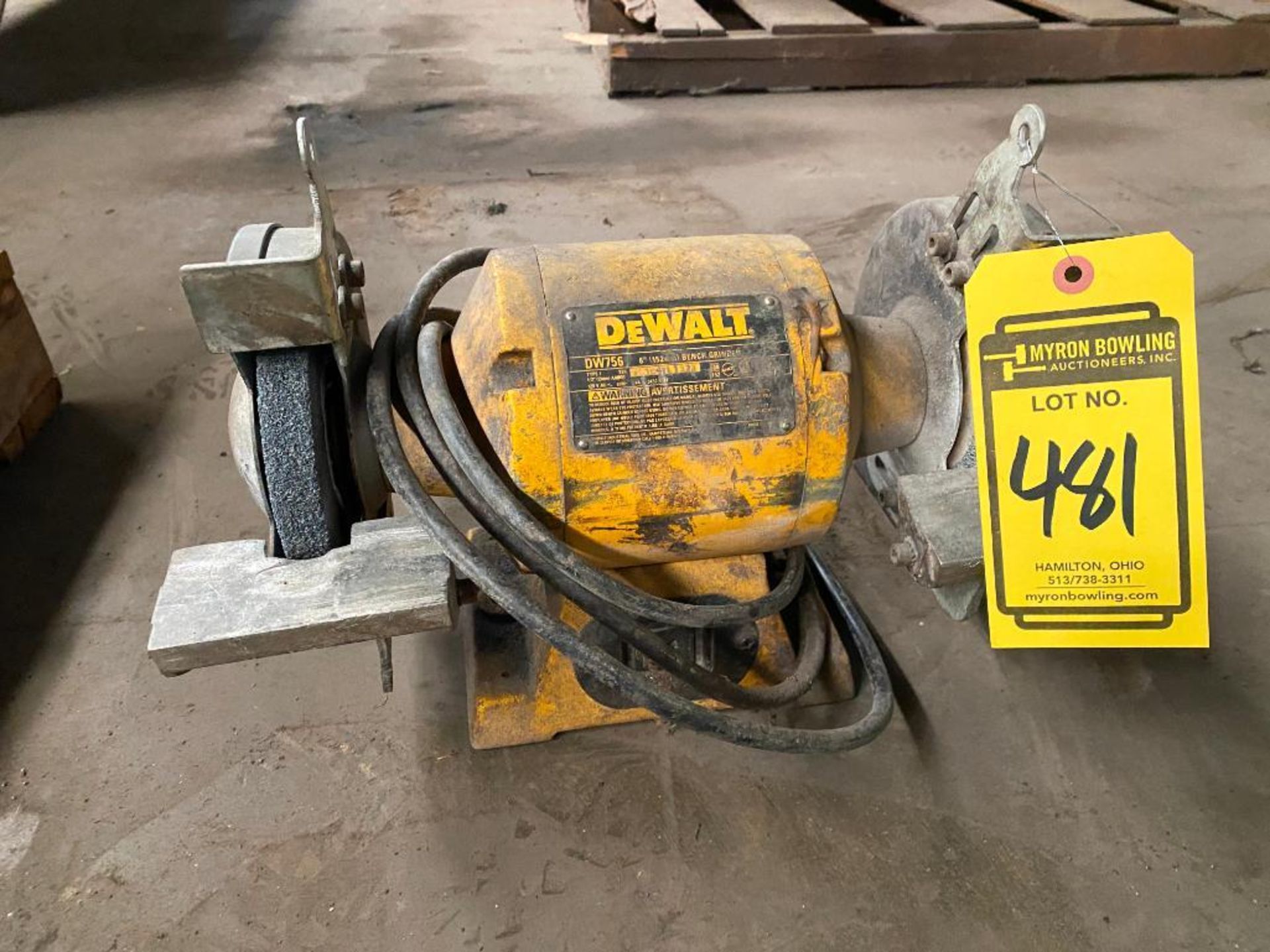 Dewalt DW756 6" Double End Bench Grinder