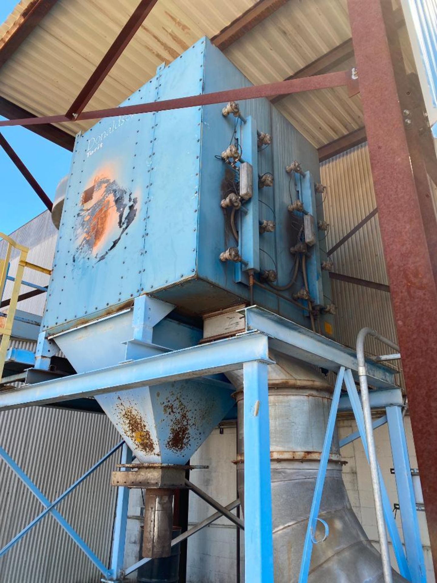 Donaldson Torit Dust Collector, 40 HP Motor, Model DFT4-32, S/N 1G902396-001 - Image 5 of 9