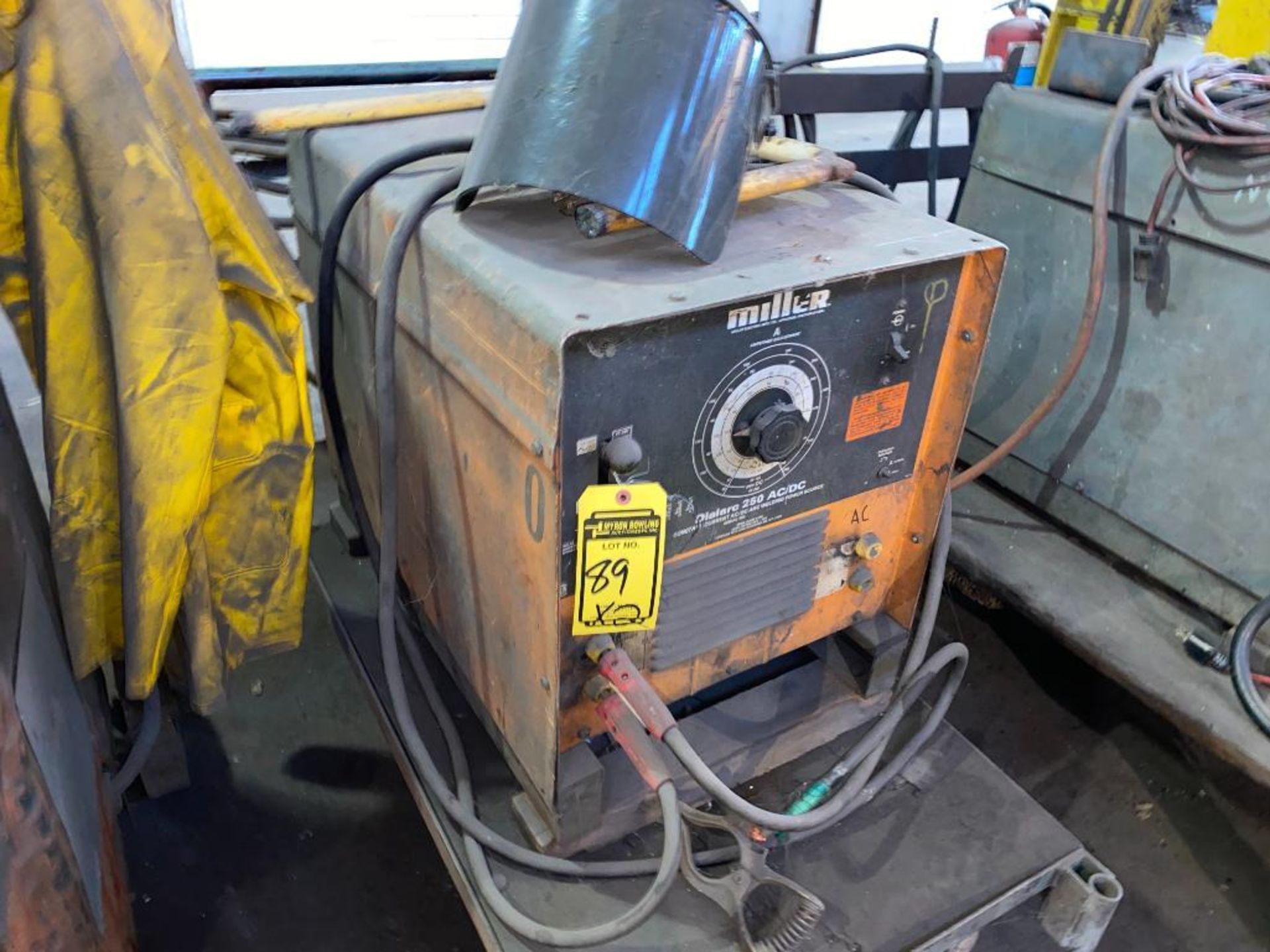 Miller Dialarc 250 AC/DC Welder & Lincoln Idealarc - 300 Welder - Image 2 of 4