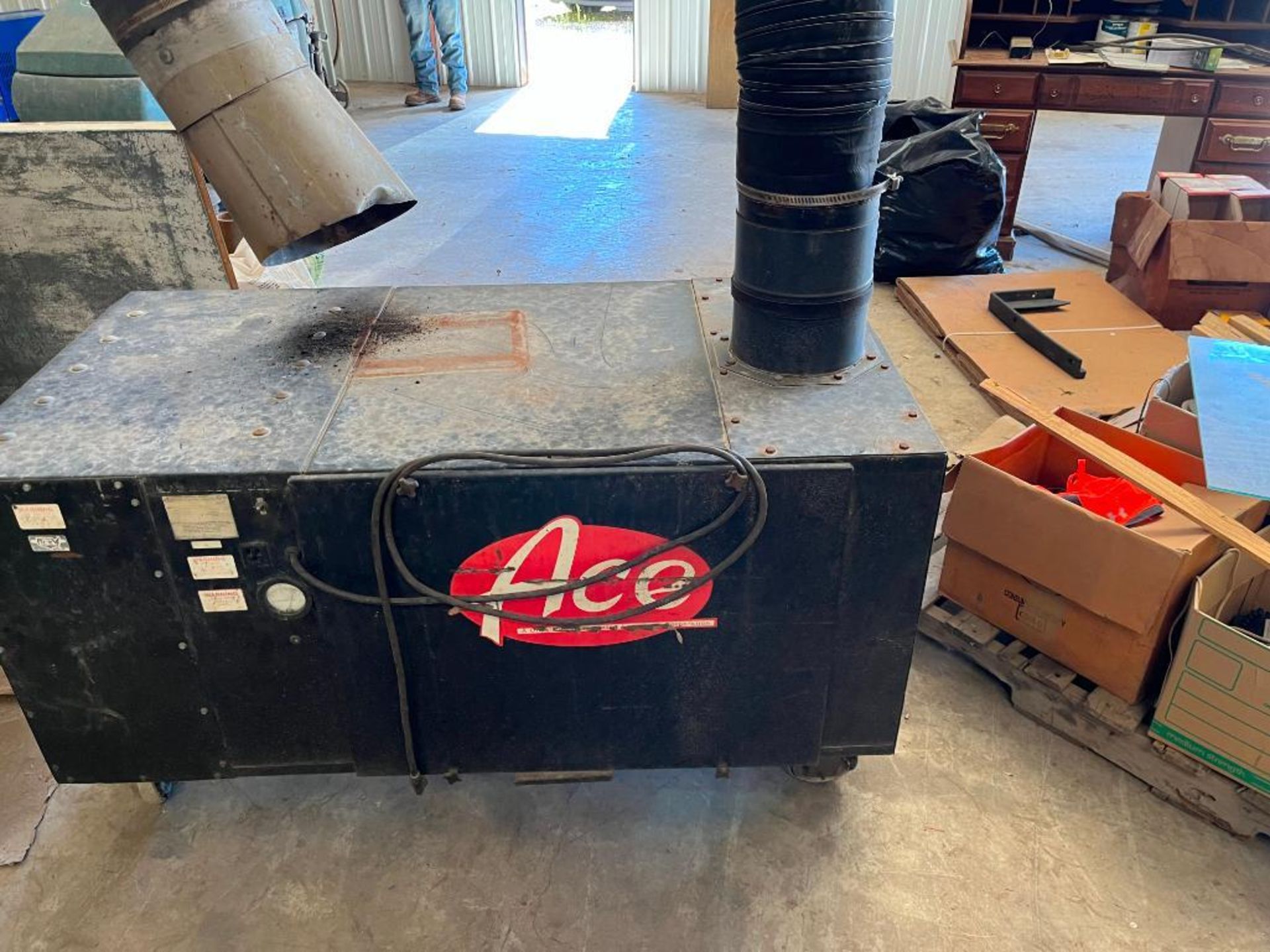 Ace Fume Collector, Model 73-601 **( Located At 300 Pine Top Rd London Kentucky 40741)**