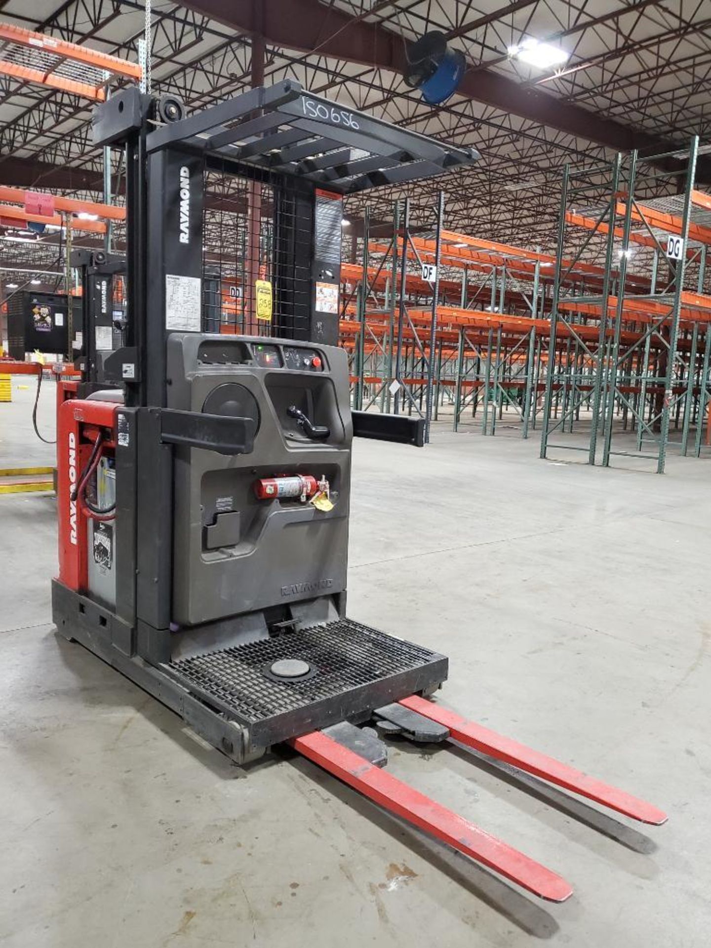 2015 Raymond Electric Order Picker Forklift, Model 520-OPC-30TT, S/N 520-15-04481, 24V, 3,000 LB., 2 - Image 2 of 9