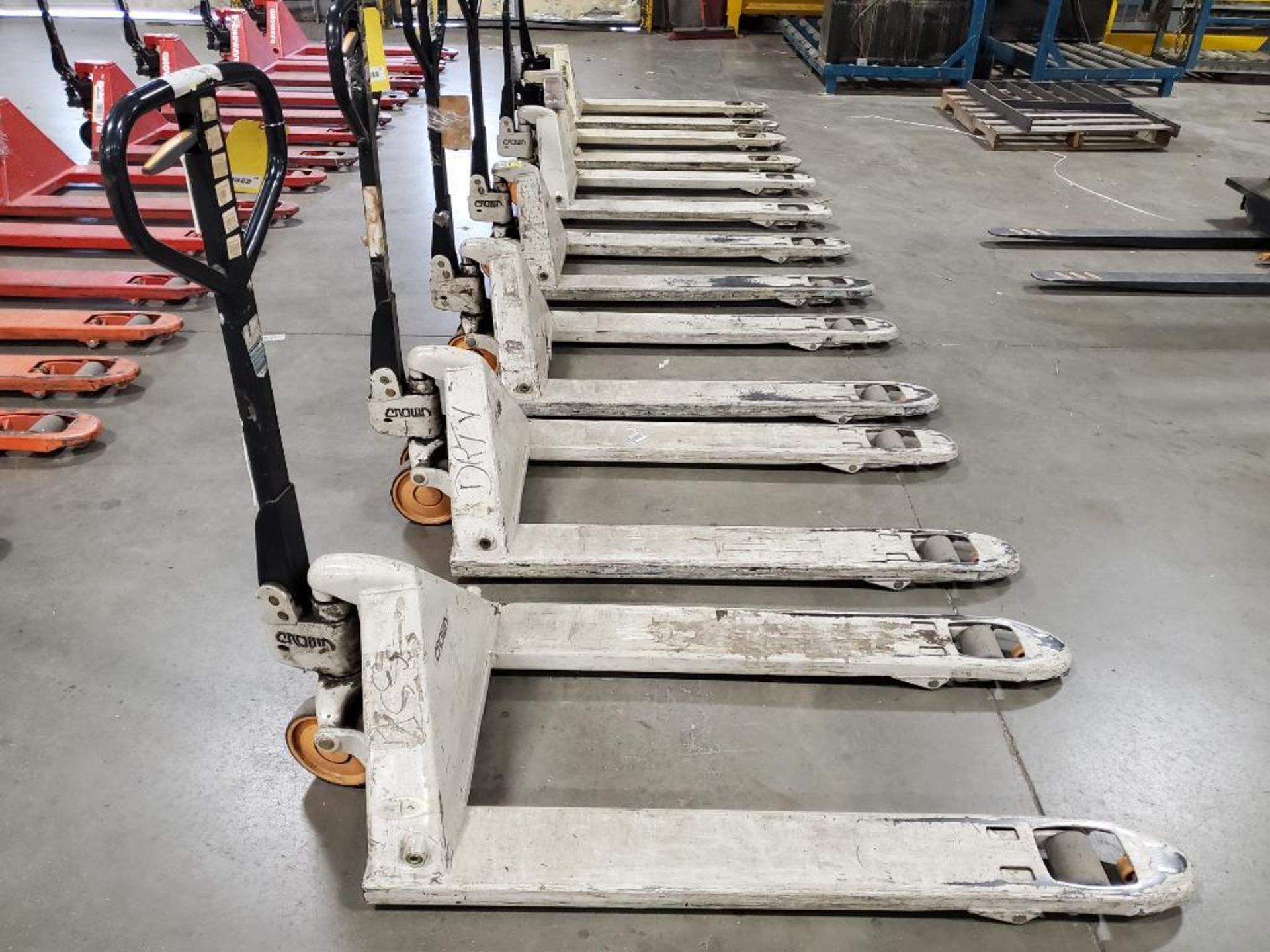 Crown 5,500 LB. Hydraulic Manual Pallet Jack