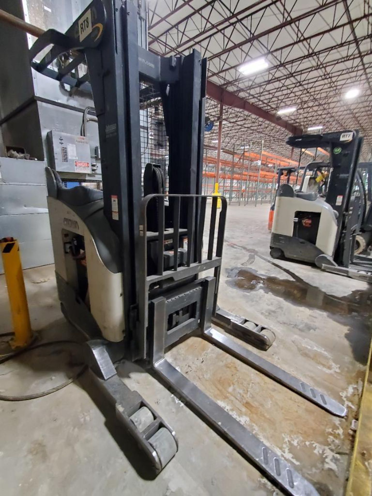 2006 Crown 5200 Series Electric Reach Truck, Model RR5220-35, S/N 1A301759, 36V, 3,500 Lb. Capacity, - Image 3 of 11