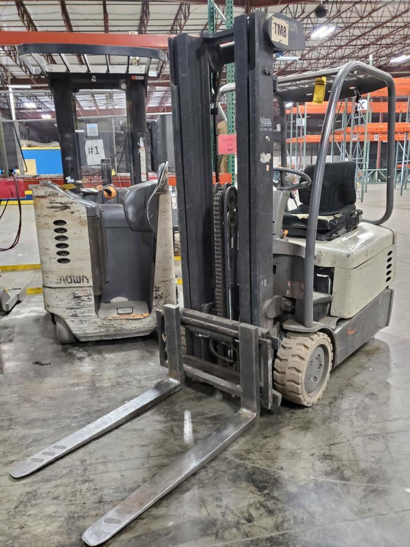 Crown SC4000 Series 3-Wheel Electric Forklift, Model SC4020-30TT190, S/N 9A143428, 3,000 LB. Capacit - Image 2 of 11