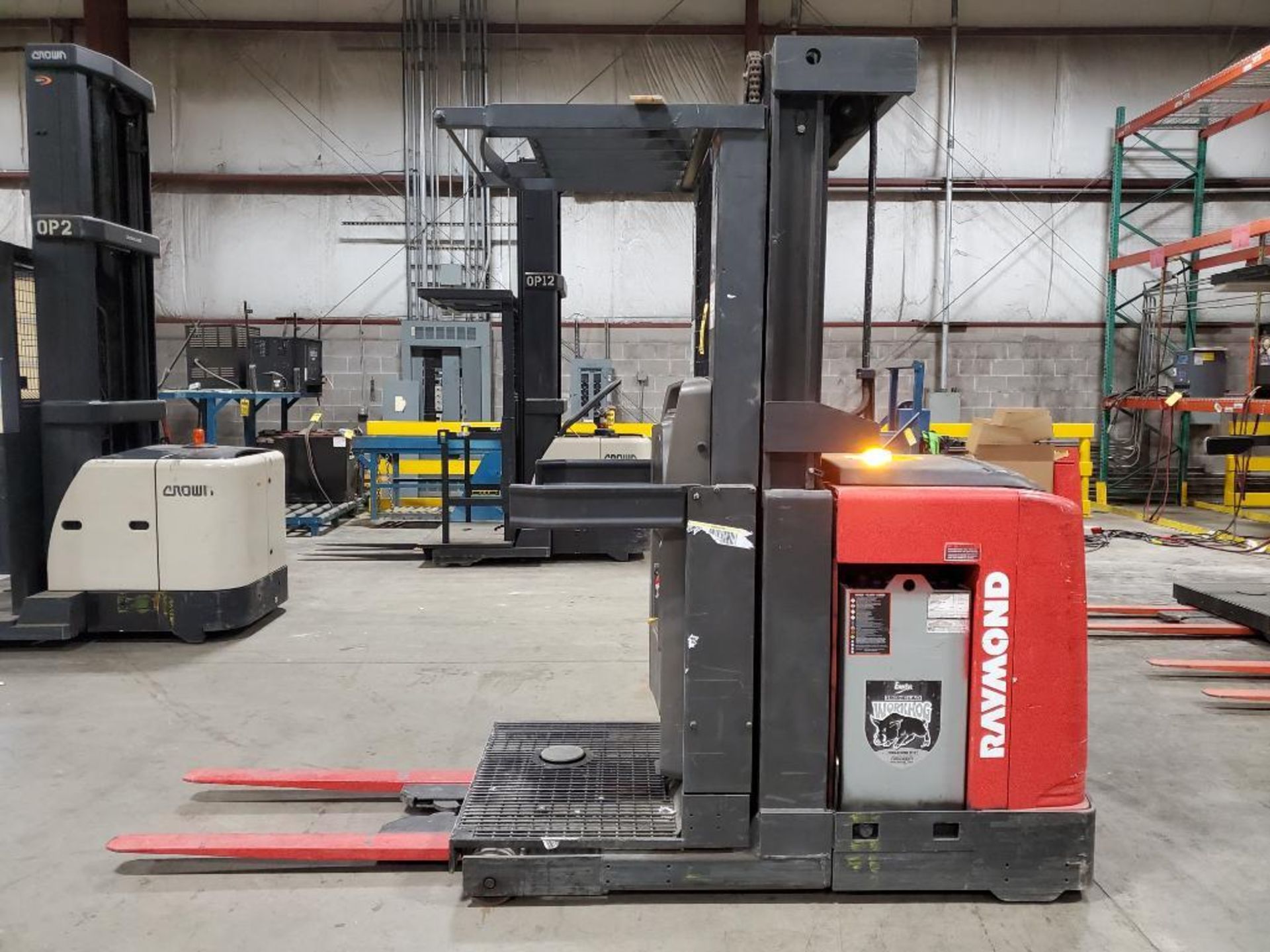 2015 Raymond Electric Order Picker Forklift, Model 520-OPC-30TT, S/N 520-15-04481, 24V, 3,000 LB., 2 - Image 5 of 9