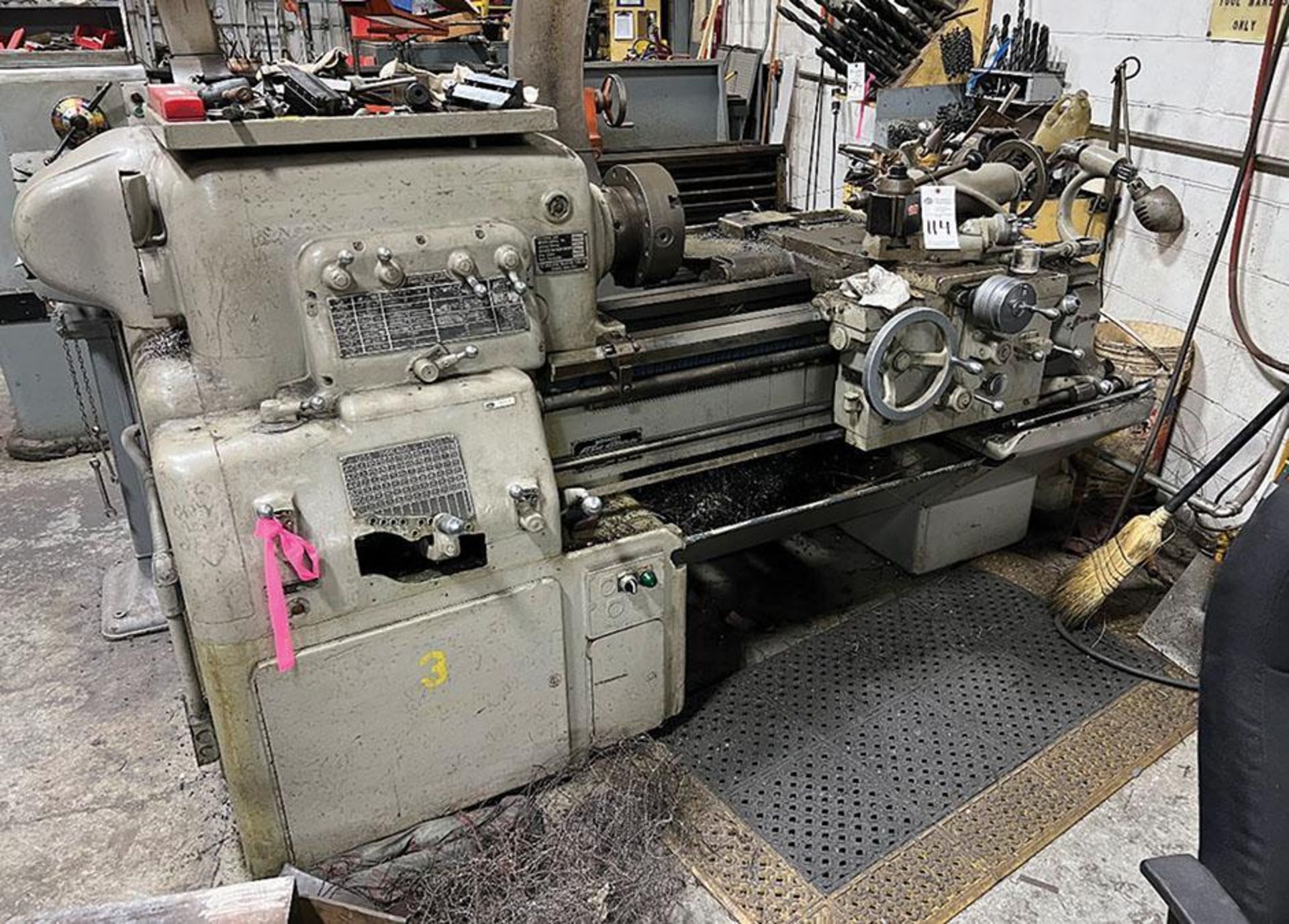 1950 Monarch 14'' x 30" Engine Lathe, Catalogue Size: 14'', Serial: 32826, Actual Swing: 16.5'', Dis