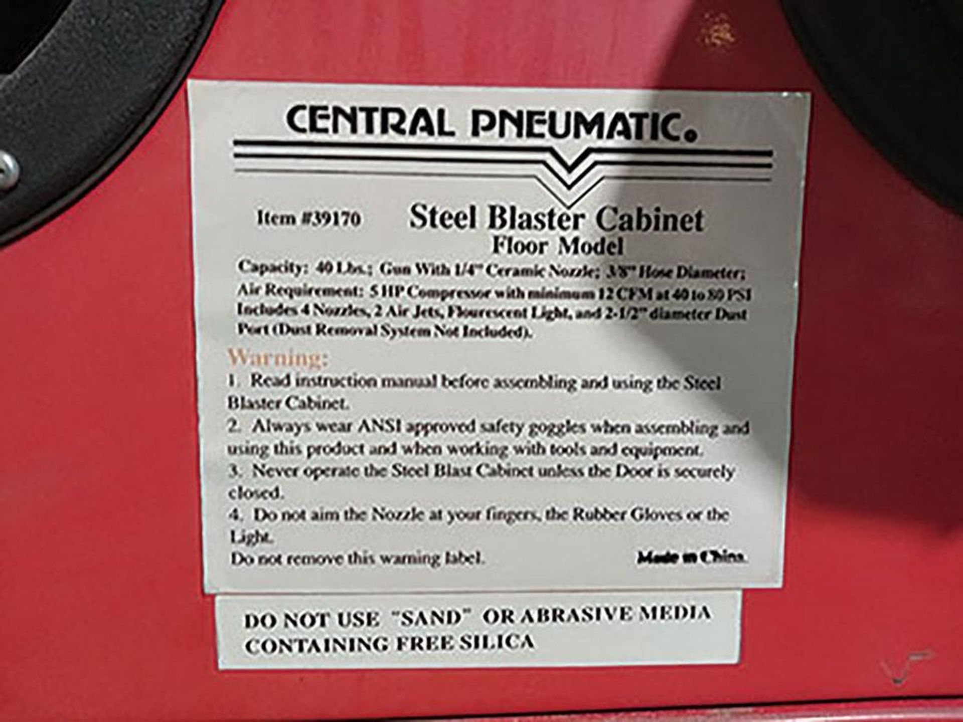 Central Pneumatic Steel Blaster Cabinet, Item No: 39170, Capacity: 40 LB. Gun w/ 1/4" Ceramic Nozzle - Image 3 of 3