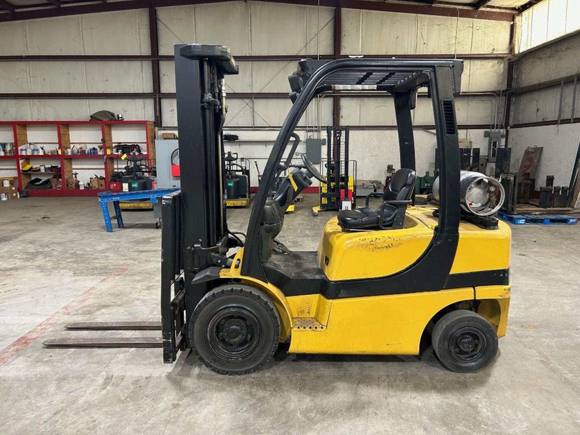 Yale 5,000 LB. Forklift, Model GLP050VXEUSE090, S/N B875B07887D, Solid Tires, 3-Stage Mast, LP, 2,30 - Image 2 of 6