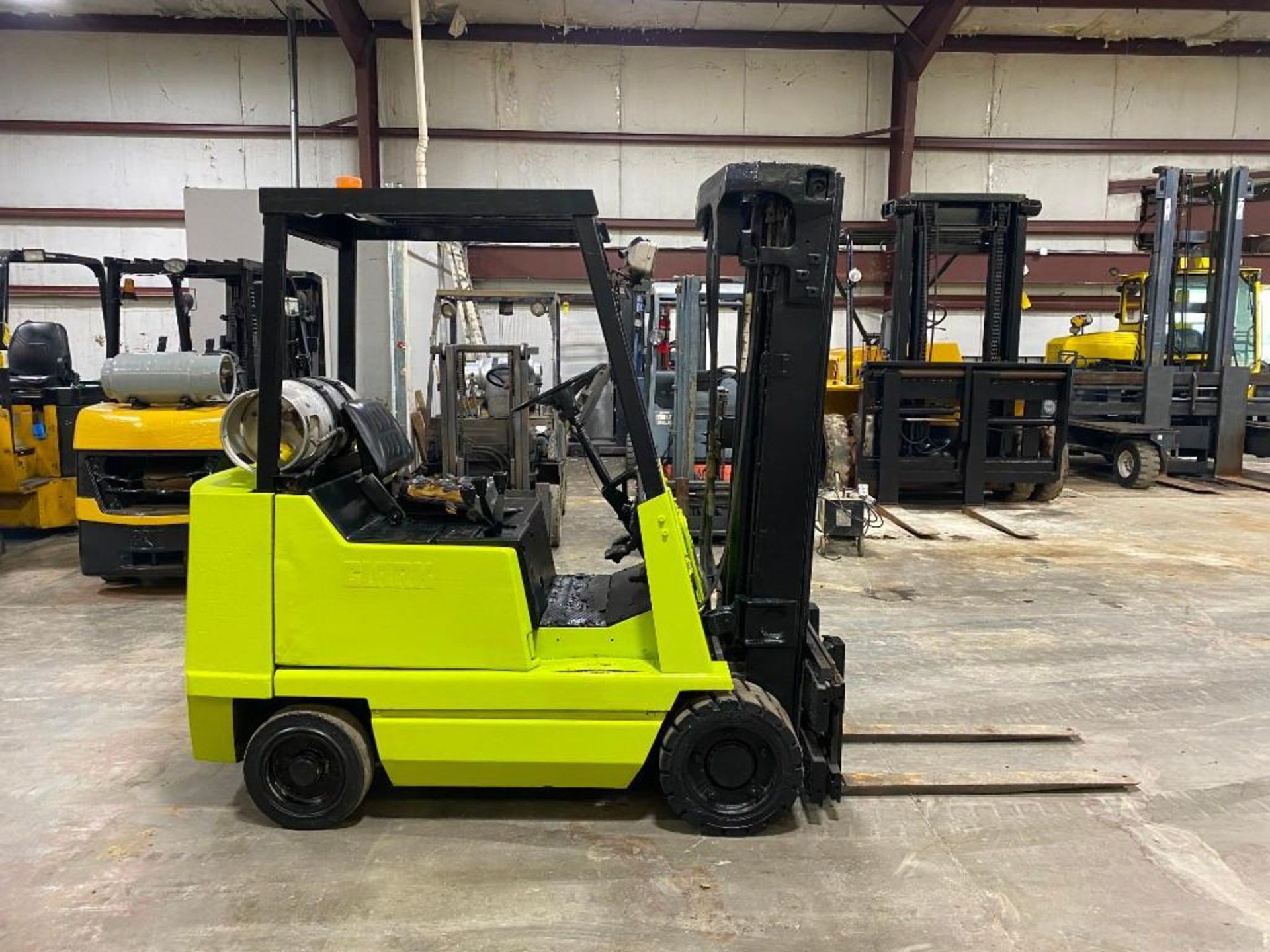 Clark 5,000-LB. Capacity Forklift, Model GCS25MC, S/N G138MC-0103-6405FA, LPG, 3-Stage Mast, Sideshi - Image 3 of 5