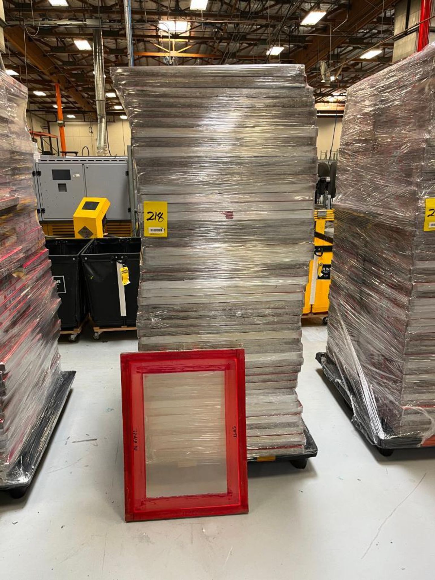 Pallet of Printing Frames w/ 110 Mesh, 23" x 31" (About 96 Frames)