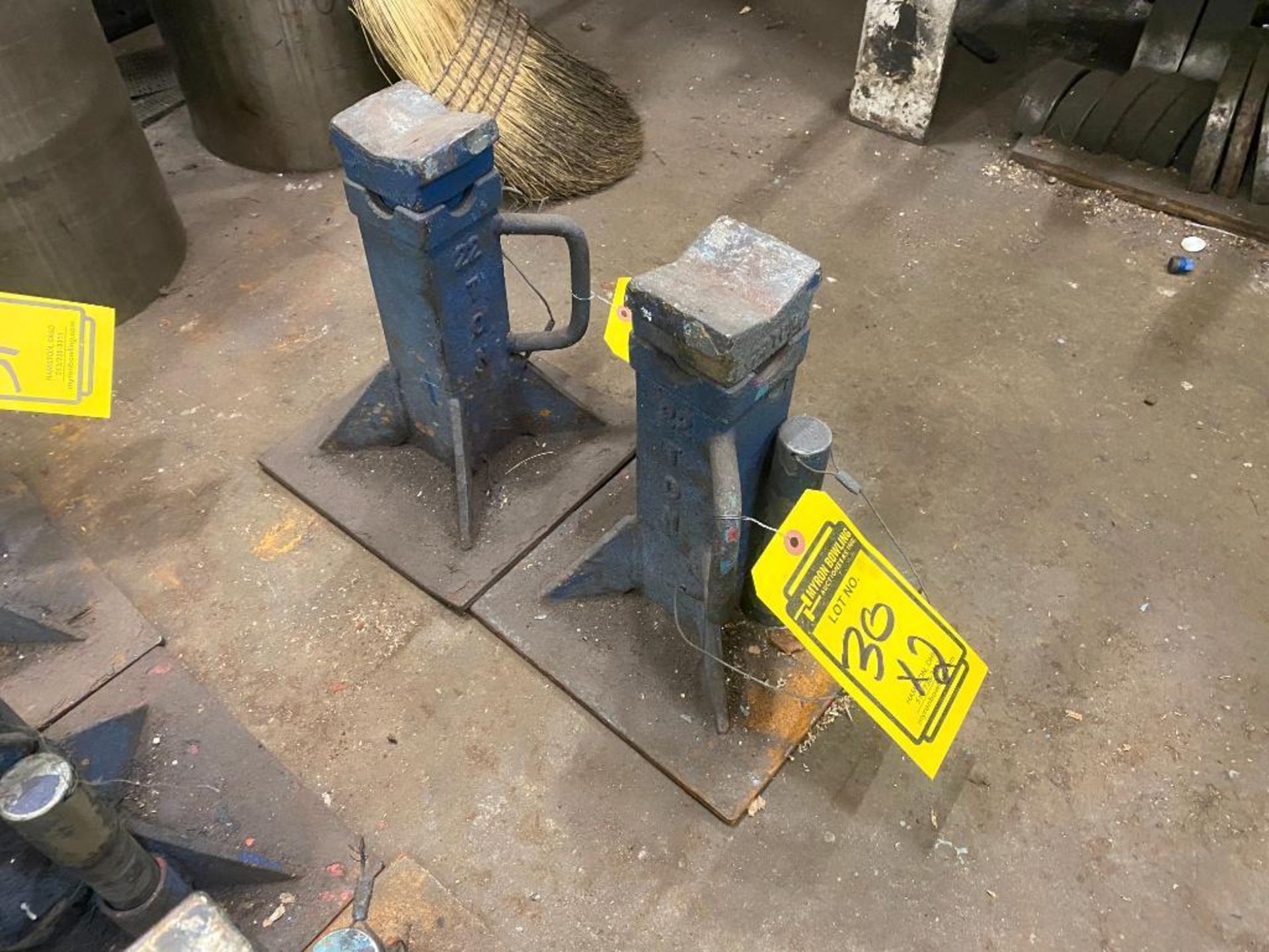 (2) 22-Ton Jack Stands
