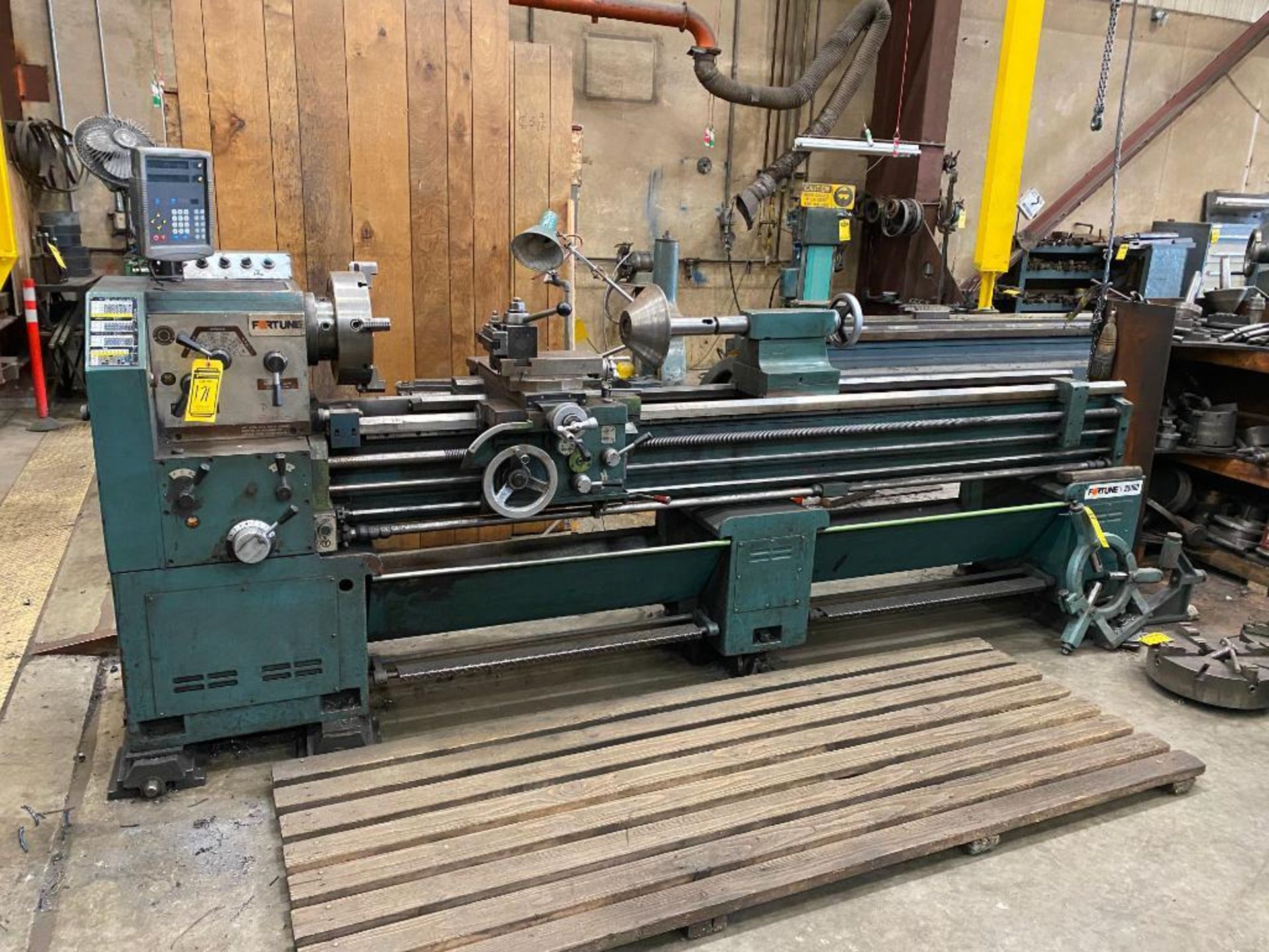 Fortune 20100 Lathe w/ Newall Readout, 118" x 14" Bed, 12" 4-Jaw Chuck, Carriage, Tool-Post, Tailsto
