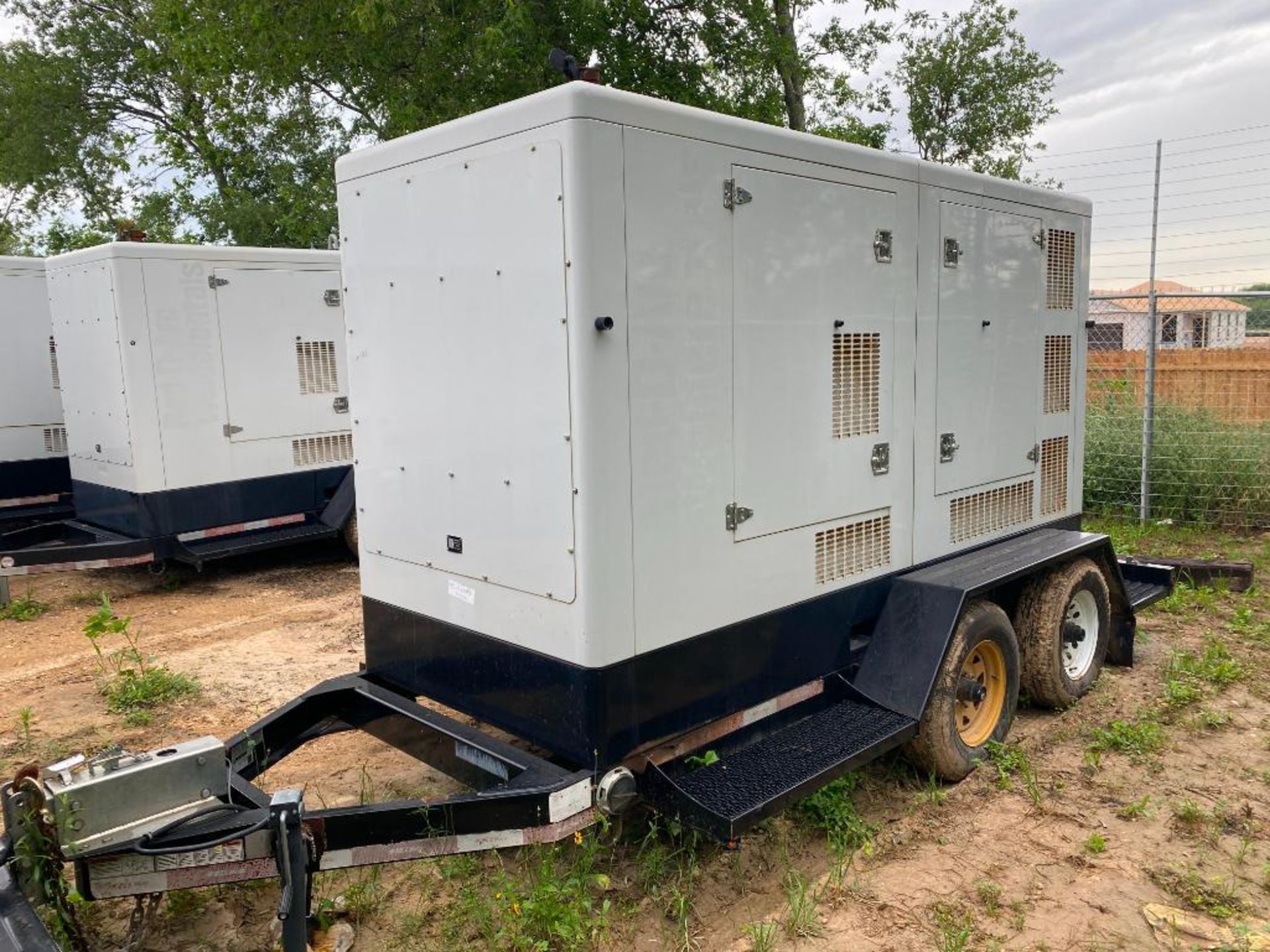 2015 HiPower 230 KVA Towable Generator, Dual Fuel Natural Gas or LP, Model HRNG230T6 SA-AP1 ENG 11.1 - Image 4 of 15