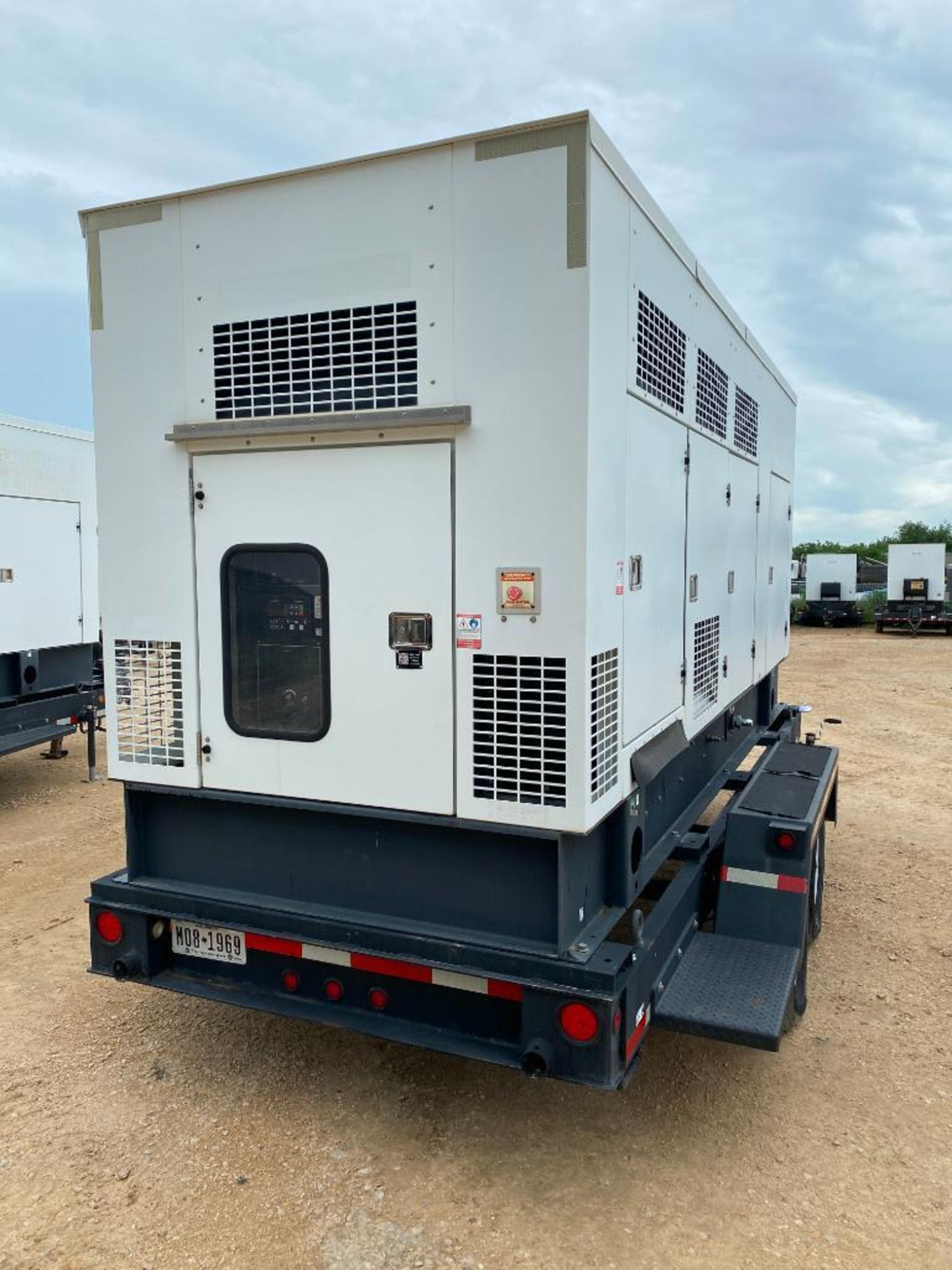 2015 Magnum/Generac 230 KVA Towable Generator, Dual Fuel Natural Gas or LP, Model MGG210N2, 3-Phase, - Image 3 of 12