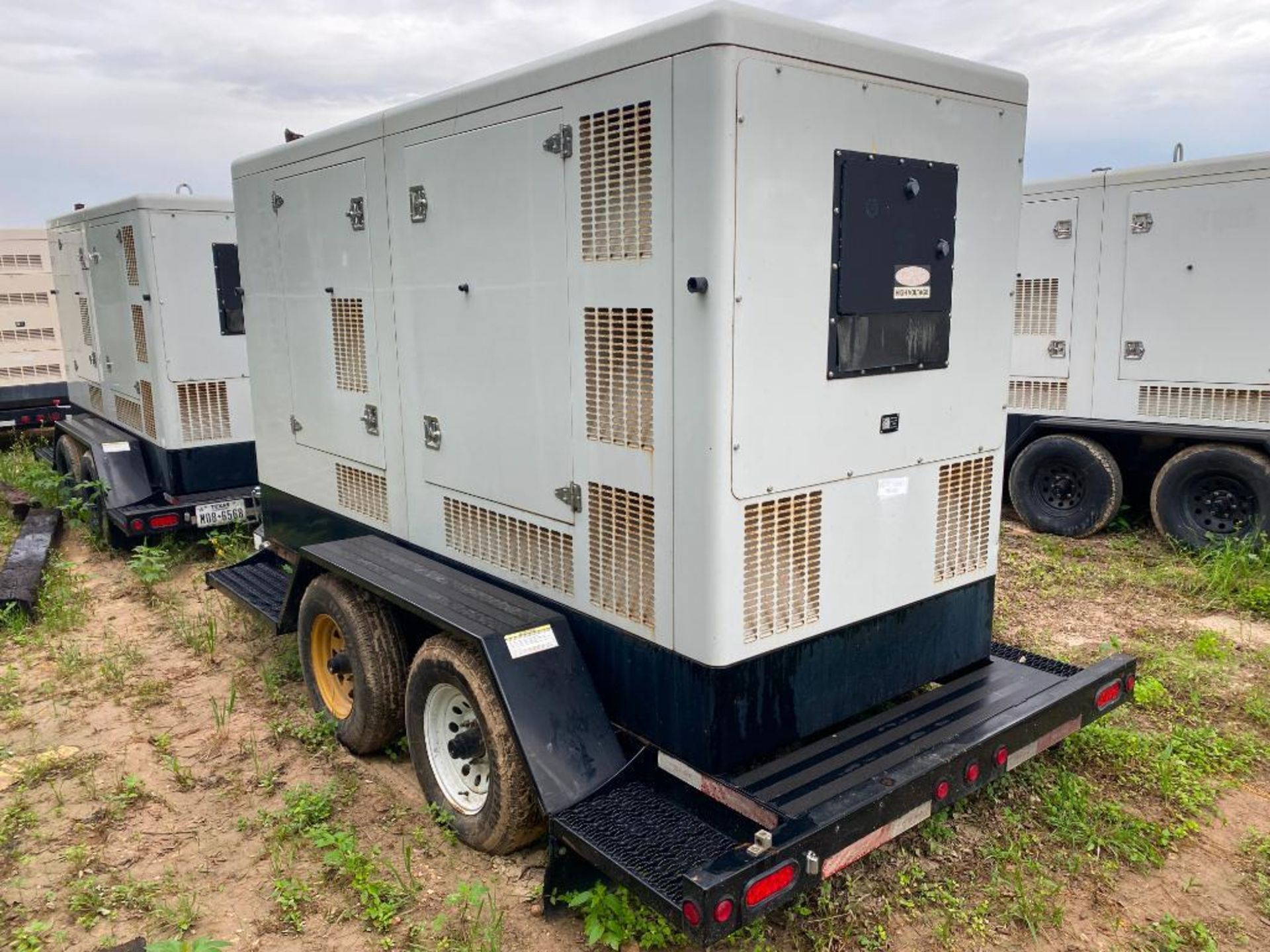 2015 HiPower 230 KVA Towable Generator, Dual Fuel Natural Gas or LP, Model HRNG230T6 SA-AP1 ENG 11.1 - Image 3 of 15