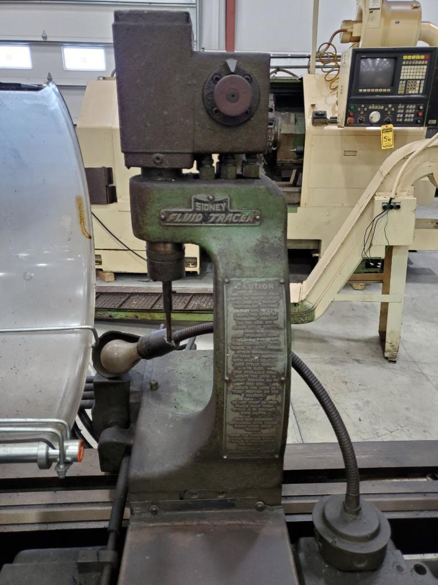 1955 Sidney 16" Horizontal Twin-Bed Engine Lathe w/ Sydney Fluid Tracer, S/N 9845, 965 DR. Shaft Spe - Image 6 of 13