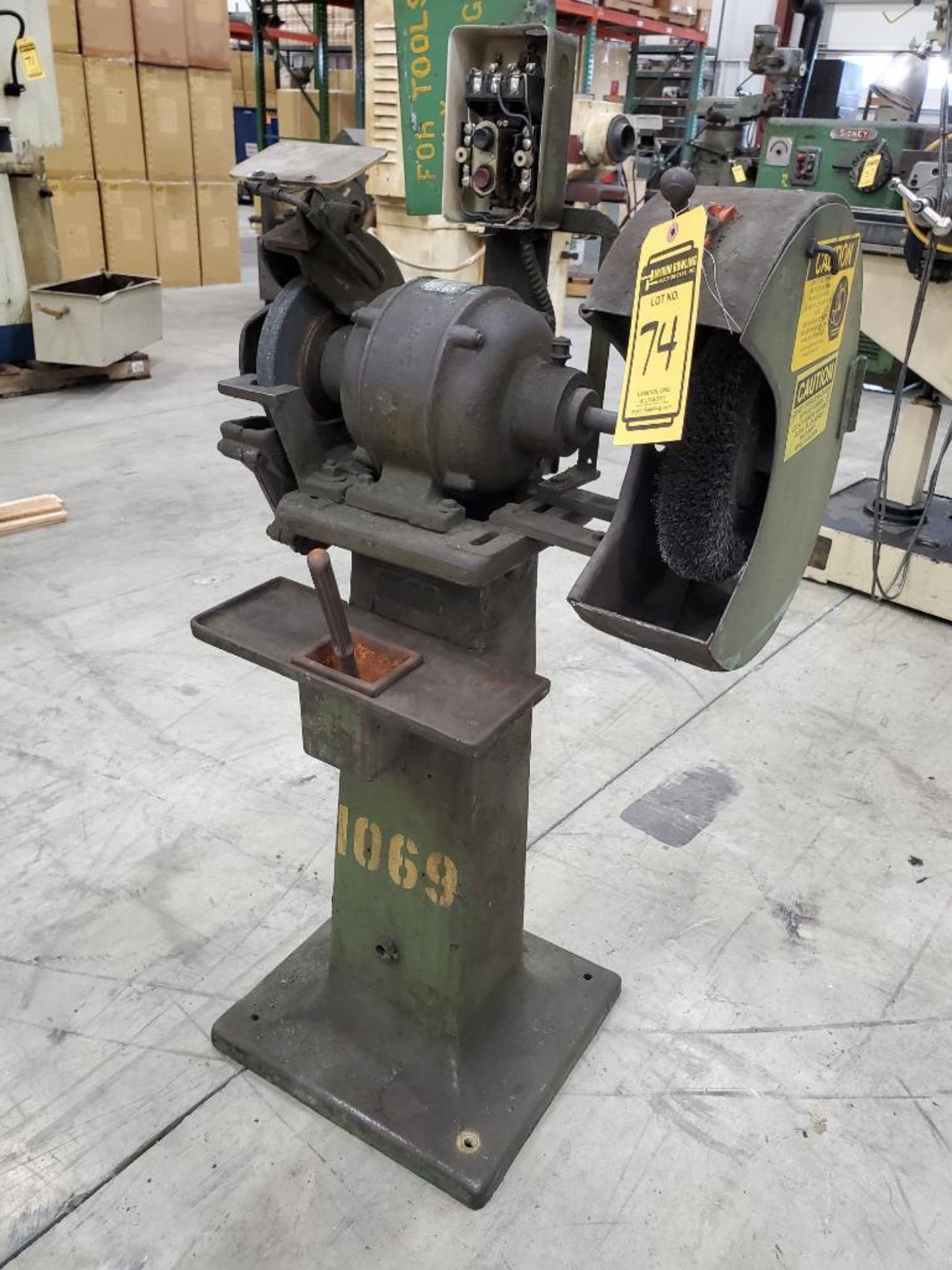 Double End 8" Pedestal Grinder, Model L500 - Image 2 of 4