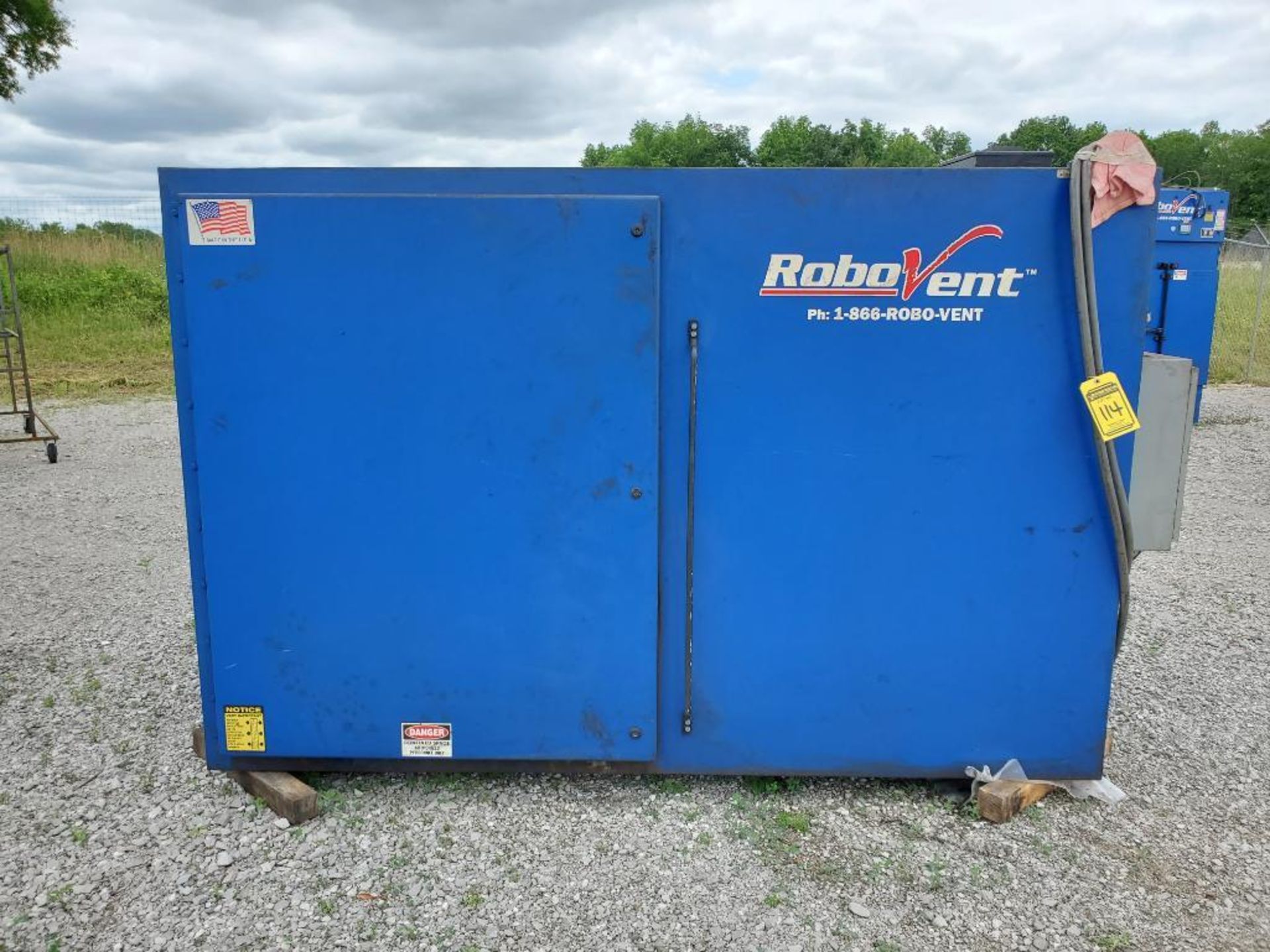 Great Lakes Air Robovent Dust Collector, Model DFS-8000-8, S/N 19760, 15 HP, 3 PH, 21 AMP, 460V