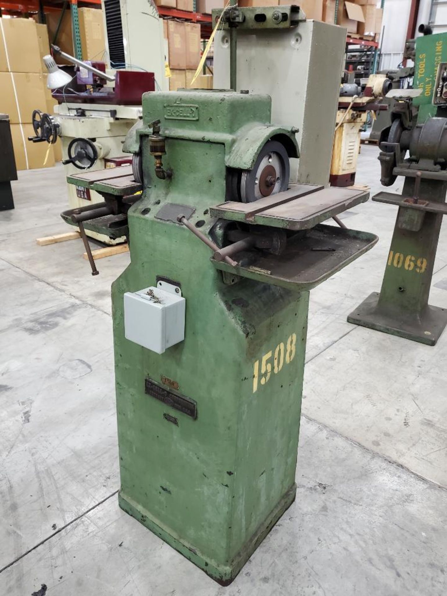 Ex-Cell-O Double End Drill Grinder, 12" x 6" Table - Image 4 of 6