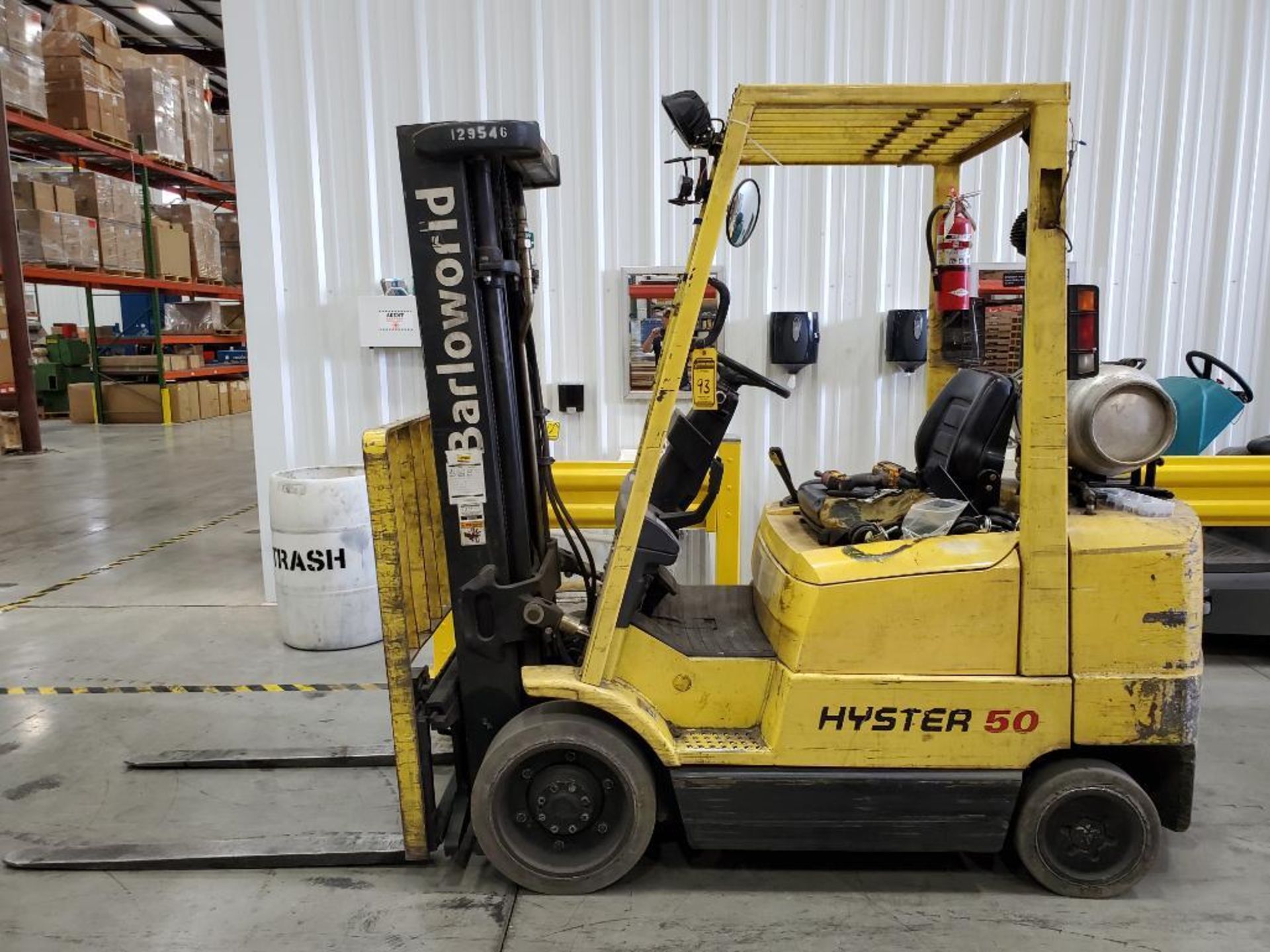 Hyster 50 5,000 LB. Forklift (Runs & Operates) (Propane Tank Not Included & to be Removed After Load