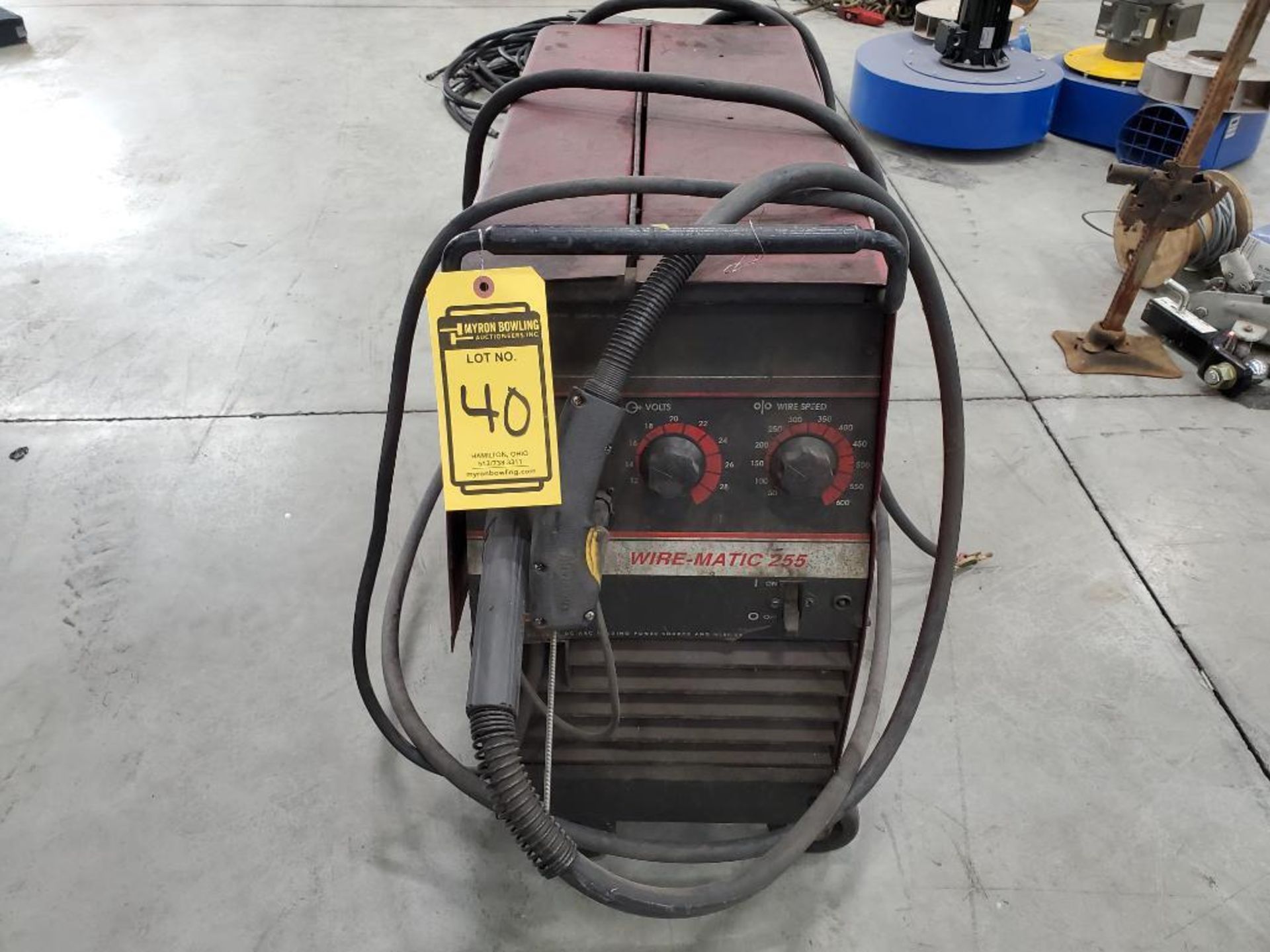 Lincoln Wire-Matic 255 CV/DC Arc Welder, On Bottle Cart - Image 2 of 7