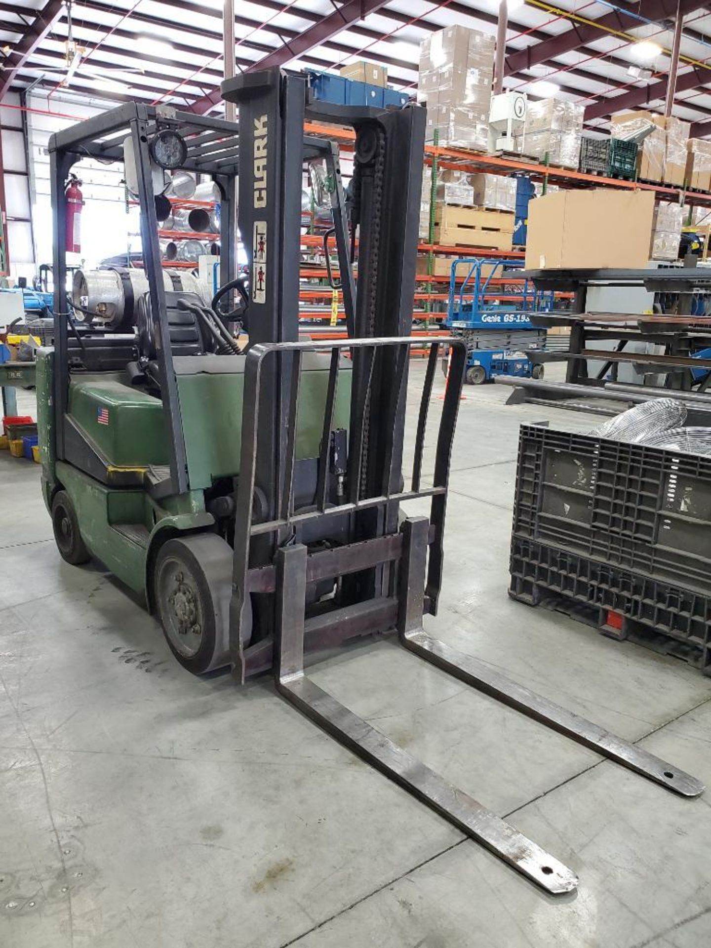 Clark 4,000 LB. Forklift, Model CGC20, S/N C365l-0052-9464FB, 130" Lift Height, 82-1/2" 2-Stage Mast - Image 4 of 10