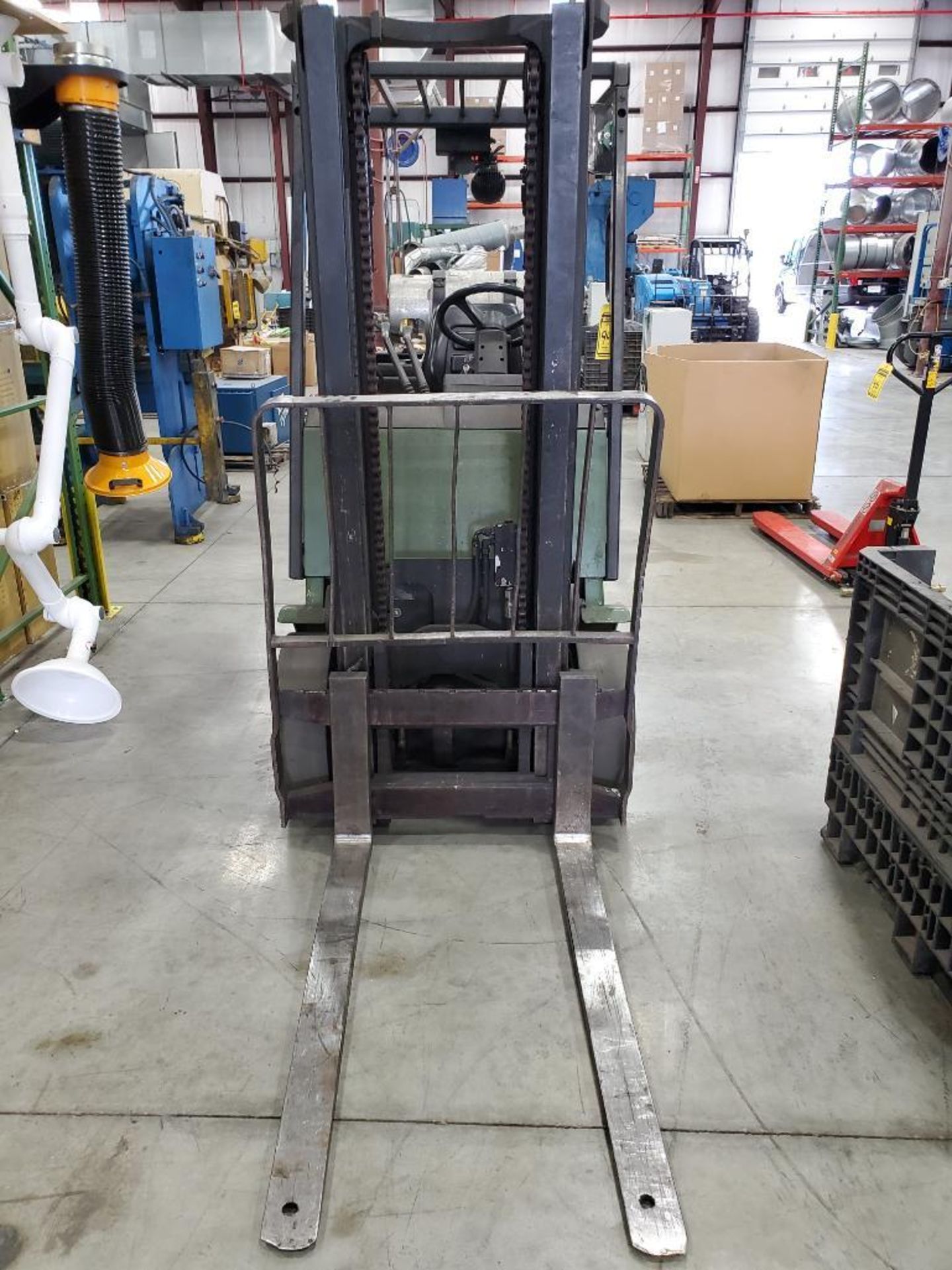 Clark 4,000 LB. Forklift, Model CGC20, S/N C365l-0052-9464FB, 130" Lift Height, 82-1/2" 2-Stage Mast - Image 3 of 10