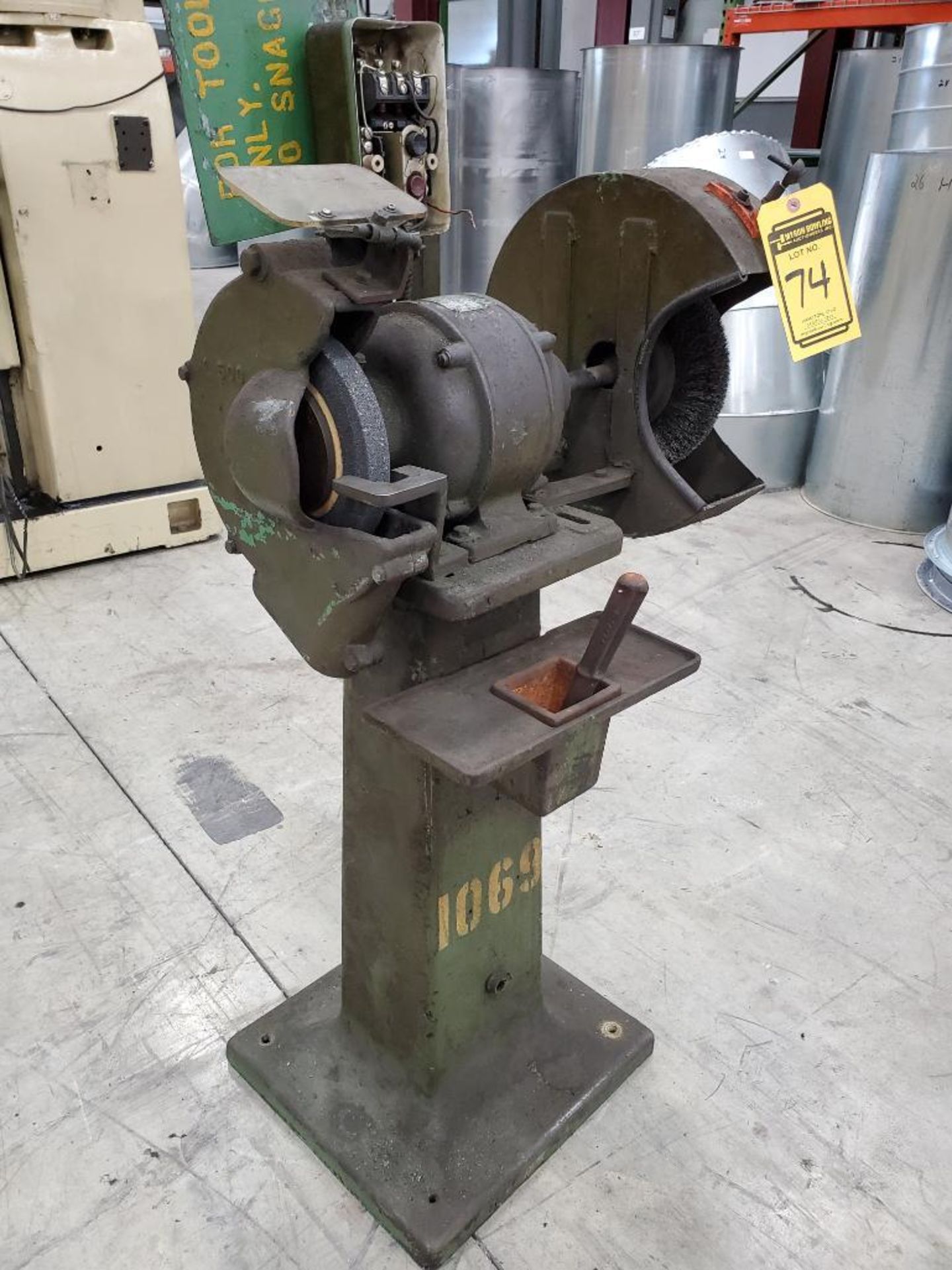 Double End 8" Pedestal Grinder, Model L500 - Image 3 of 4