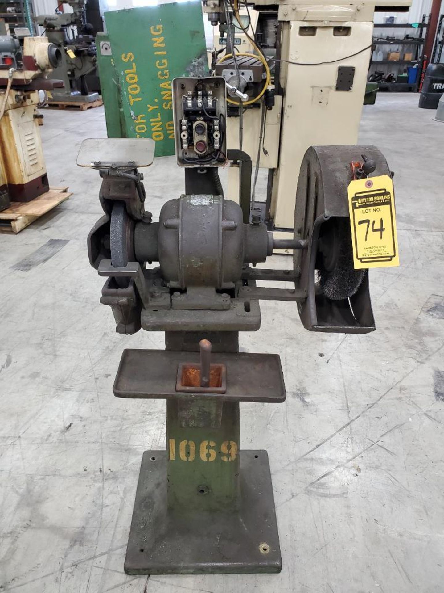 Double End 8" Pedestal Grinder, Model L500