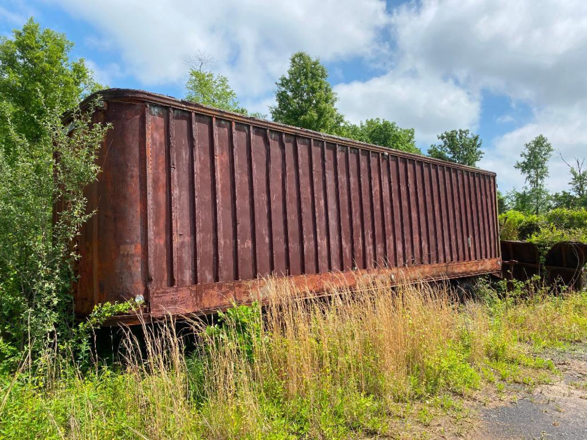 30' Tandem Axle Trailer w/ Content: Electrical Wire & Steel - Image 2 of 3