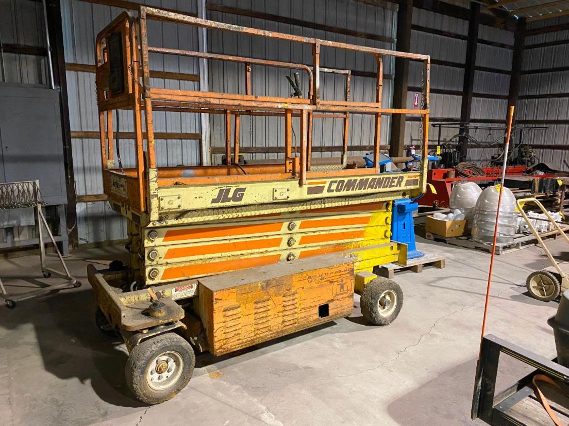 Jlg Commander Scissor Lift, Onboard Charger, Extendable Platform, 8' x 38" Platform