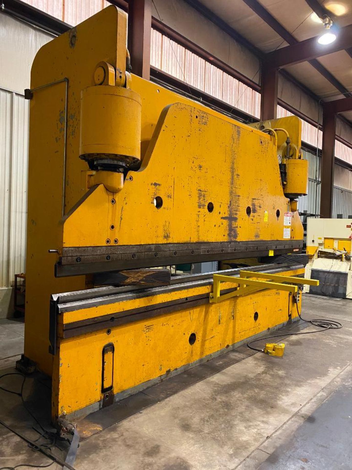 Cincinnati 400 H Series X 12 Press Brake, 16' x 400-Ton Capacity, 12" Stroke, WS/N 37600 (Rigging/Re - Image 3 of 14