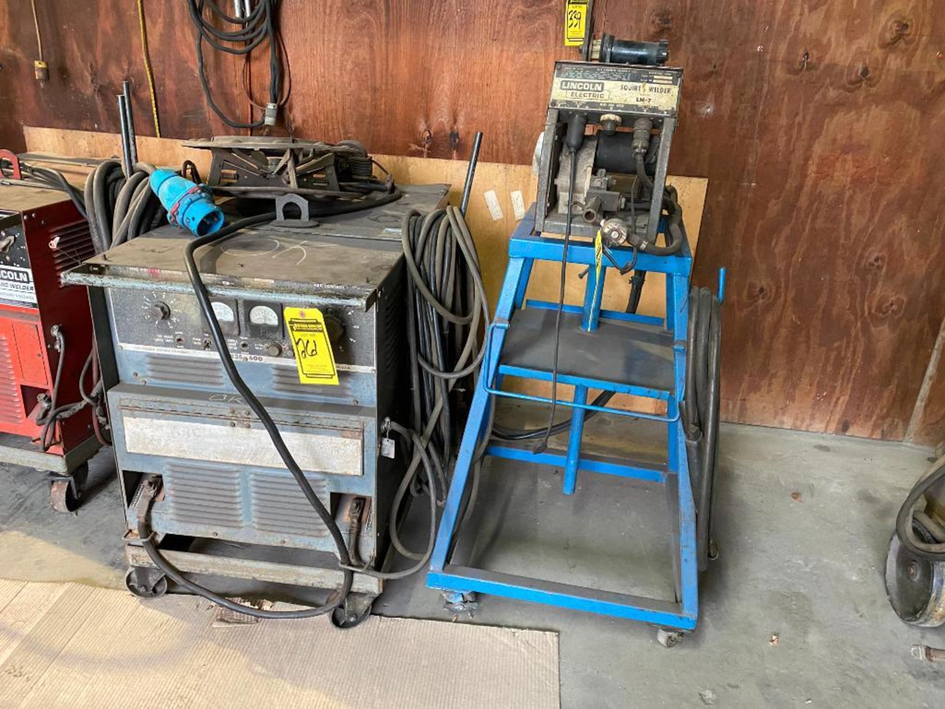 Lincoln Electric R3S-600 Arc Welder, w/ Lincoln Squirt LN-7 Wire Feeder