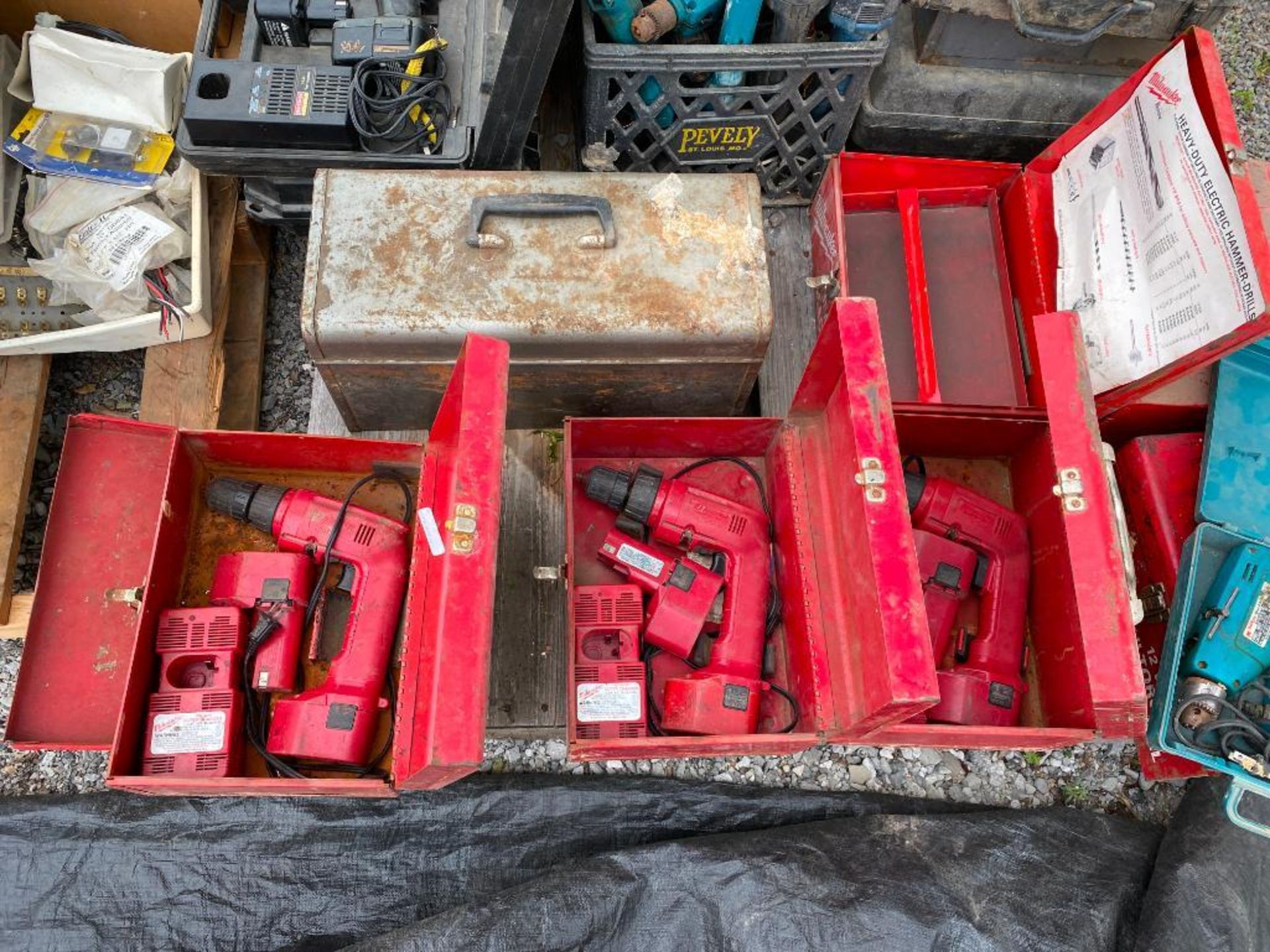 Skid of Power Tools: Red Head Drills, Dewalt Drill, Makita Drills Milwaukee Drills, Batteries, & Cha - Image 6 of 8